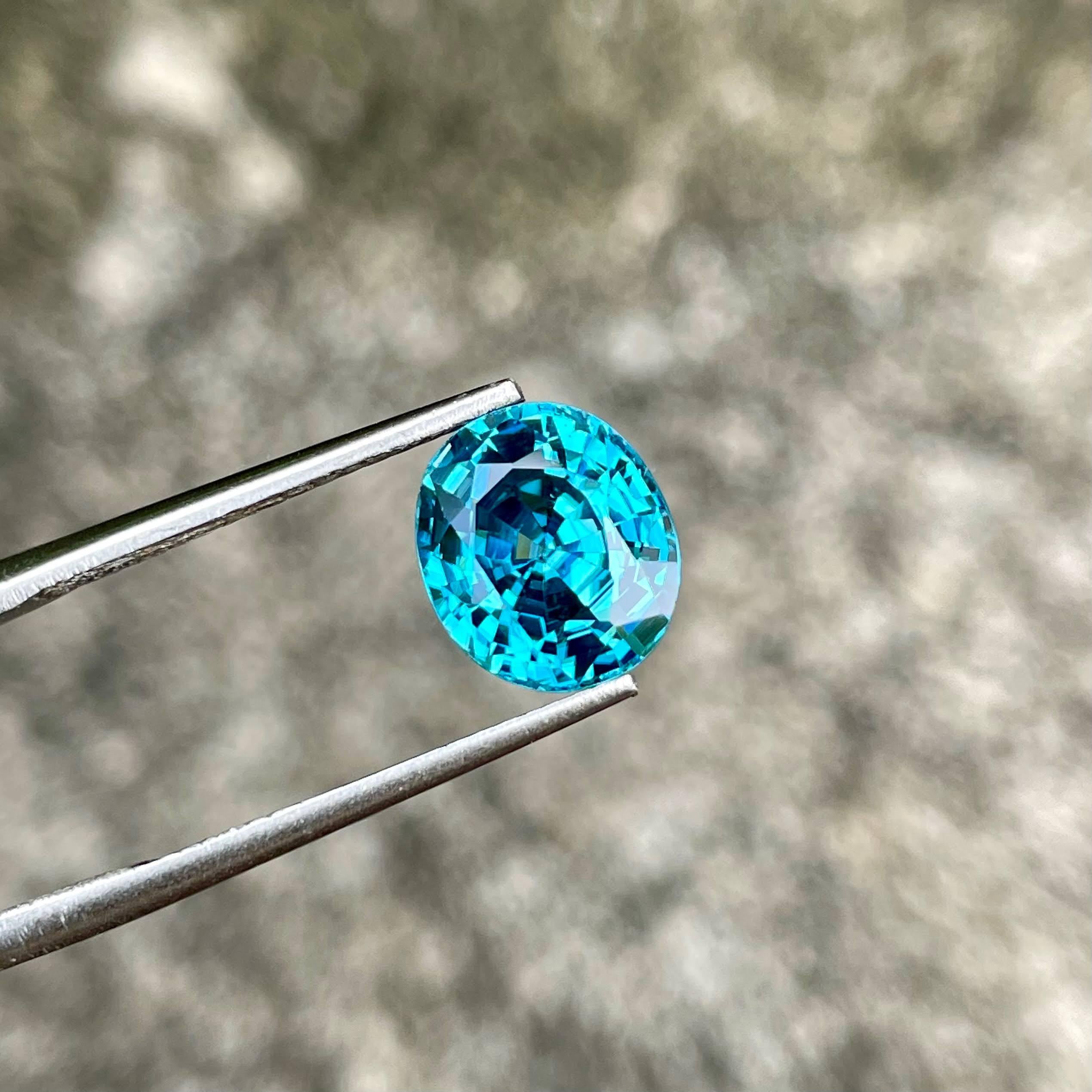 Weight 5.45 carats 
Dimensions 9.6x8.4x6.4 mm
Treatment Heated 
Clarity VVS
Origin Cambodia 
Shape oval 
Cut Faceted 



This exquisite 5.45 carat Blue Zircon gemstone is a stunning example of natural beauty, sourced from the rich lands of Cambodia.