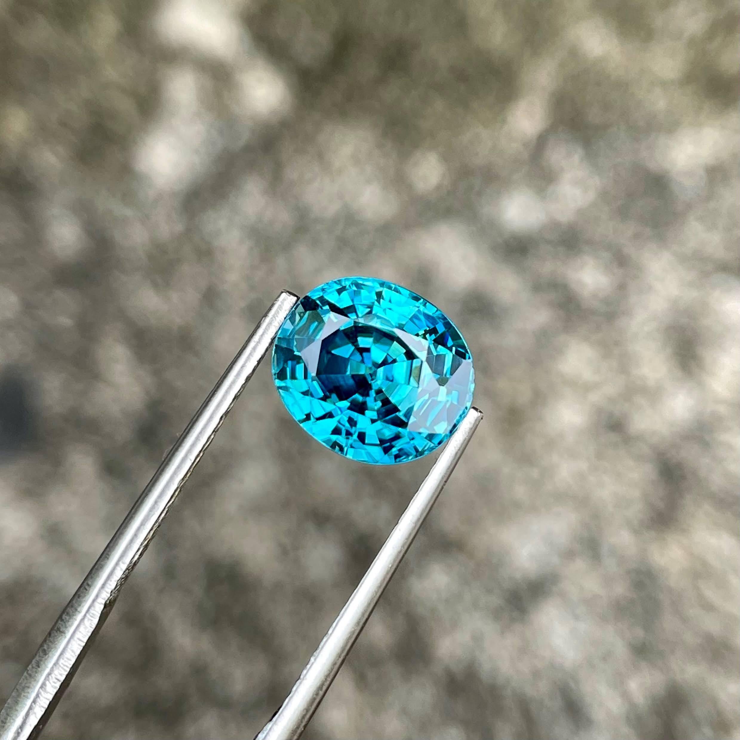 Modern 5.45 carats Loose Blue Zircon Stone Oval Cut Natural Cambodian Gemstone For Sale