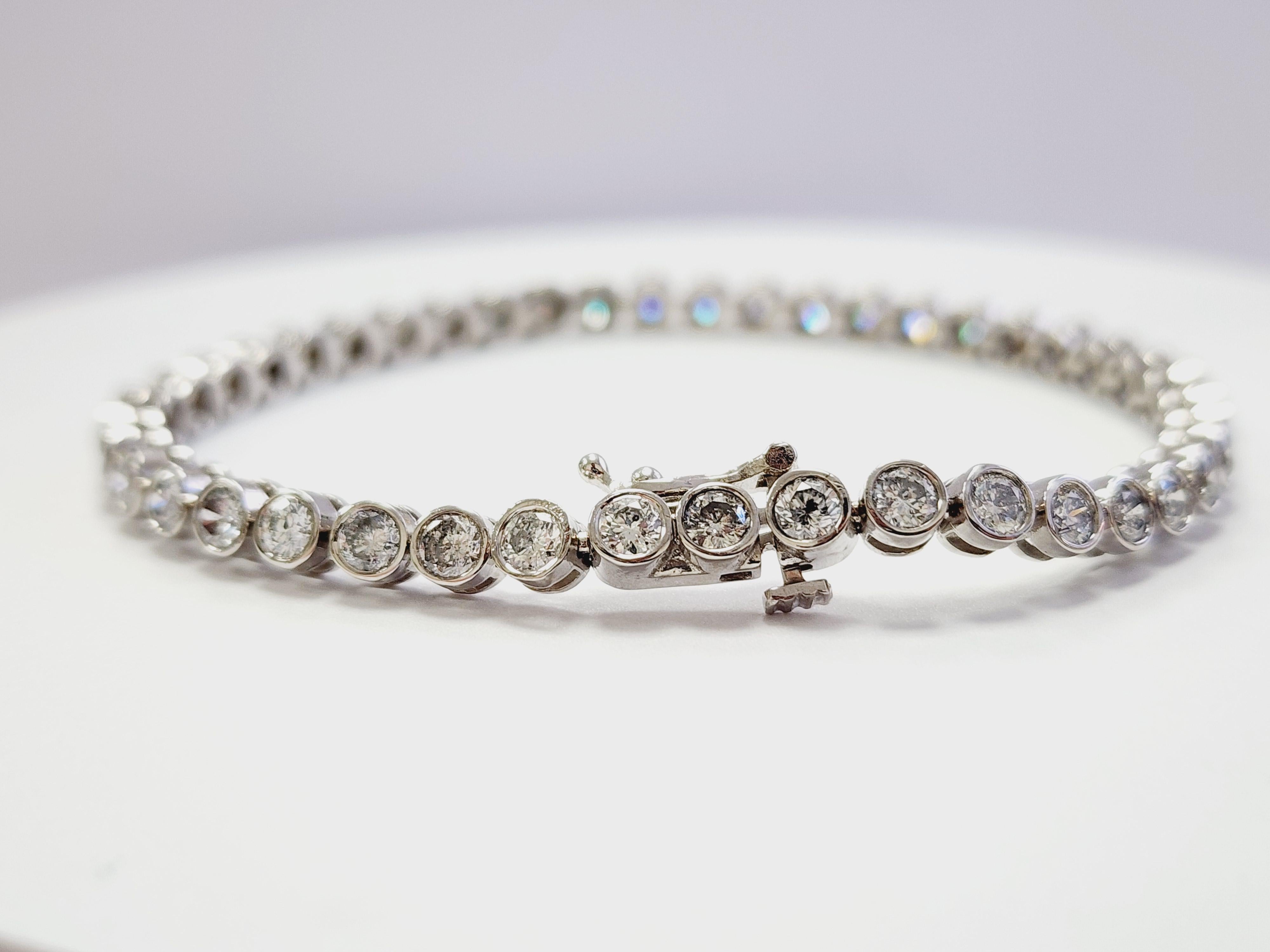 Women's or Men's 5.45 Carats Natural Diamond Round Bezel Tube Tennis Bracelet in 14K White Gold For Sale