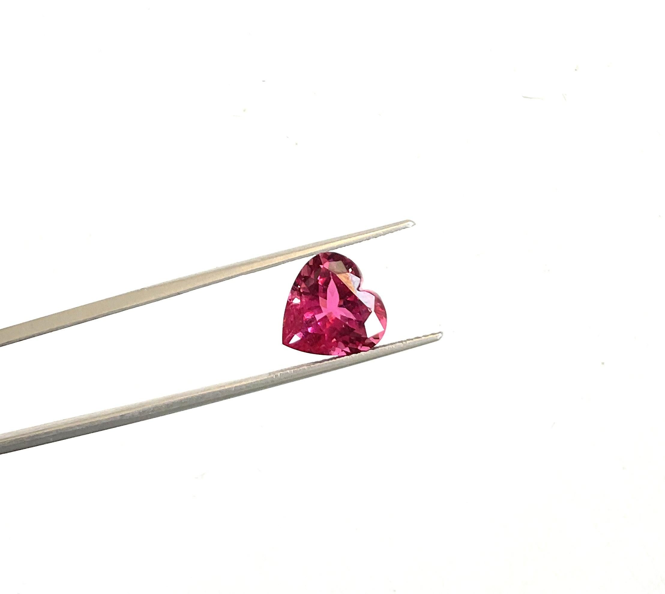 5.45 Carats Rubellite Tourmaline Heart Cut Stone For Jewelry Natural Gemstone For Sale 1