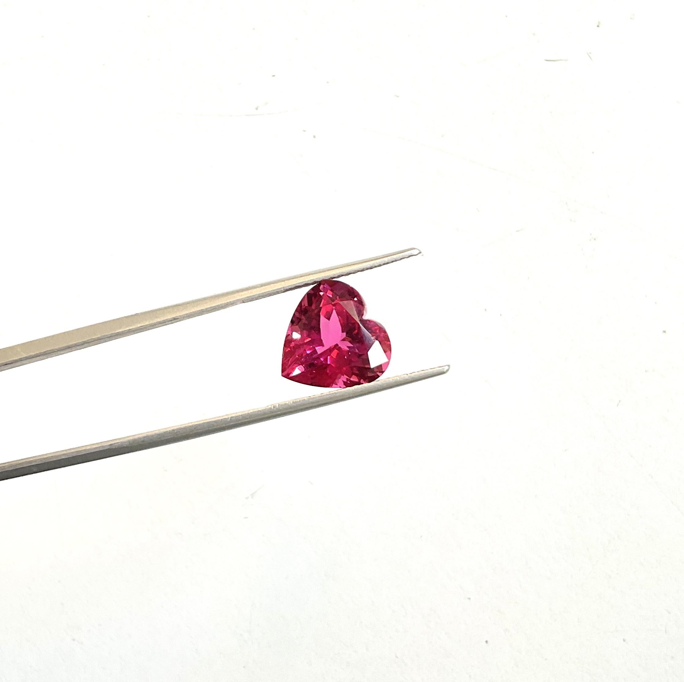 5.45 Carats Rubellite Tourmaline Heart Cut Stone For Jewelry Natural Gemstone For Sale 2