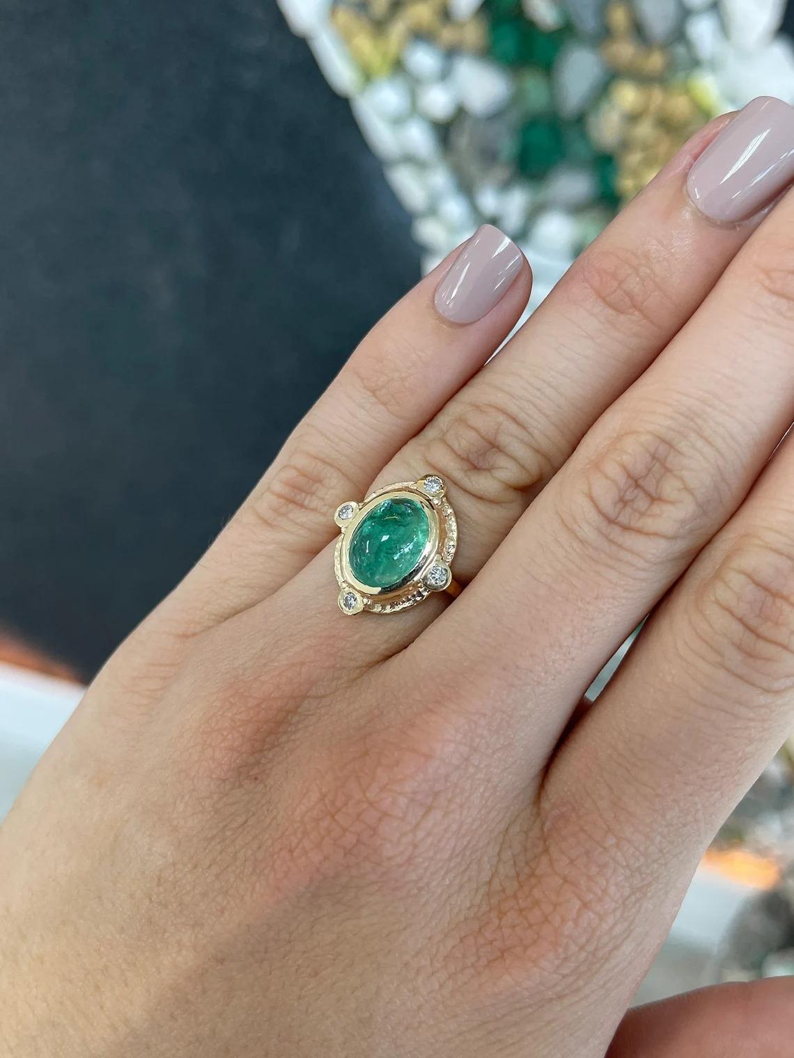 5.45tcw 14K Natural Emerald Cabochon Oval & Diamond Accent Vintage Inspired Ring In New Condition For Sale In Jupiter, FL
