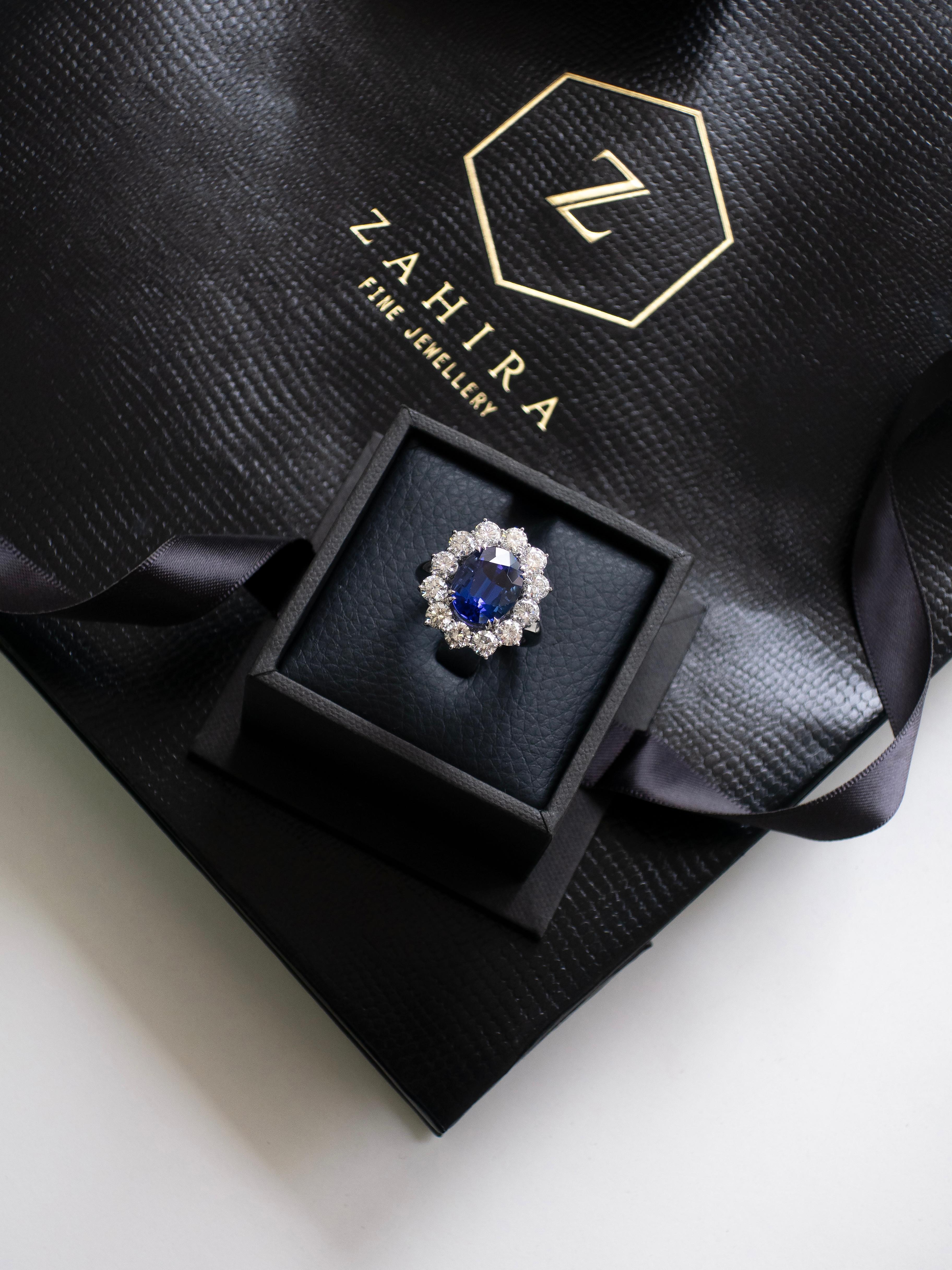 5.46 Carat AAA Tanzanite & Diamond Platinum Ring For Sale 1
