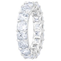 Anillo eterno de 5.46 quilates con talla cojín