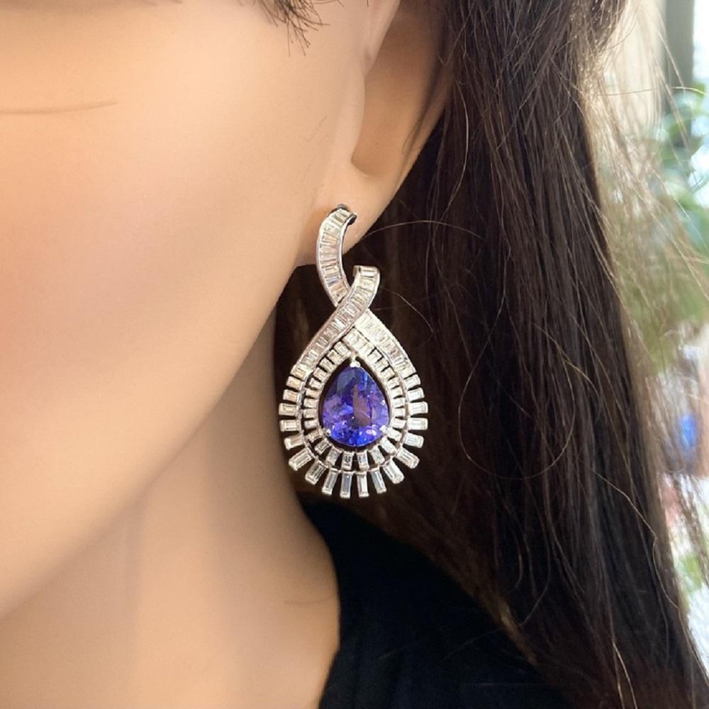 Taglio a goccia Orecchini con tanzanite e diamanti a forma di pera da 5,46 carati in oro bianco 18 carati, lussuosi ed eleganti in vendita