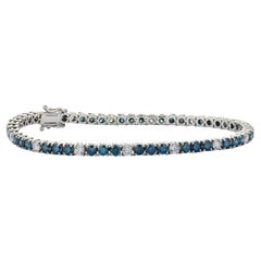 Tennisarmband aus 18 Karat Weißgold mit 5,46 Karat blauem Diamanten im Brillantschliff