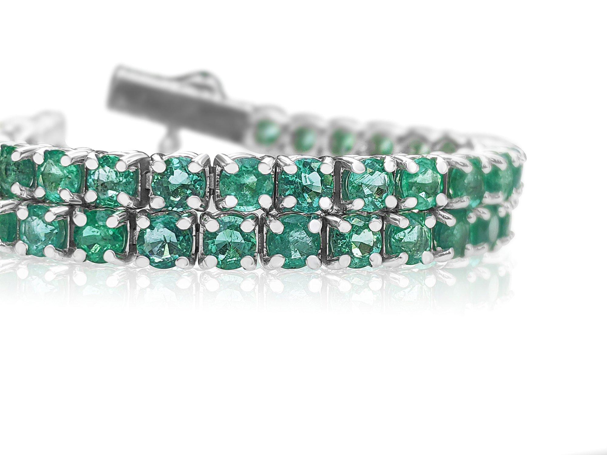 NO RESERVE - 5.47 Carat Natural Emerald Riviera 14 Karat White Gold Bracelet 2