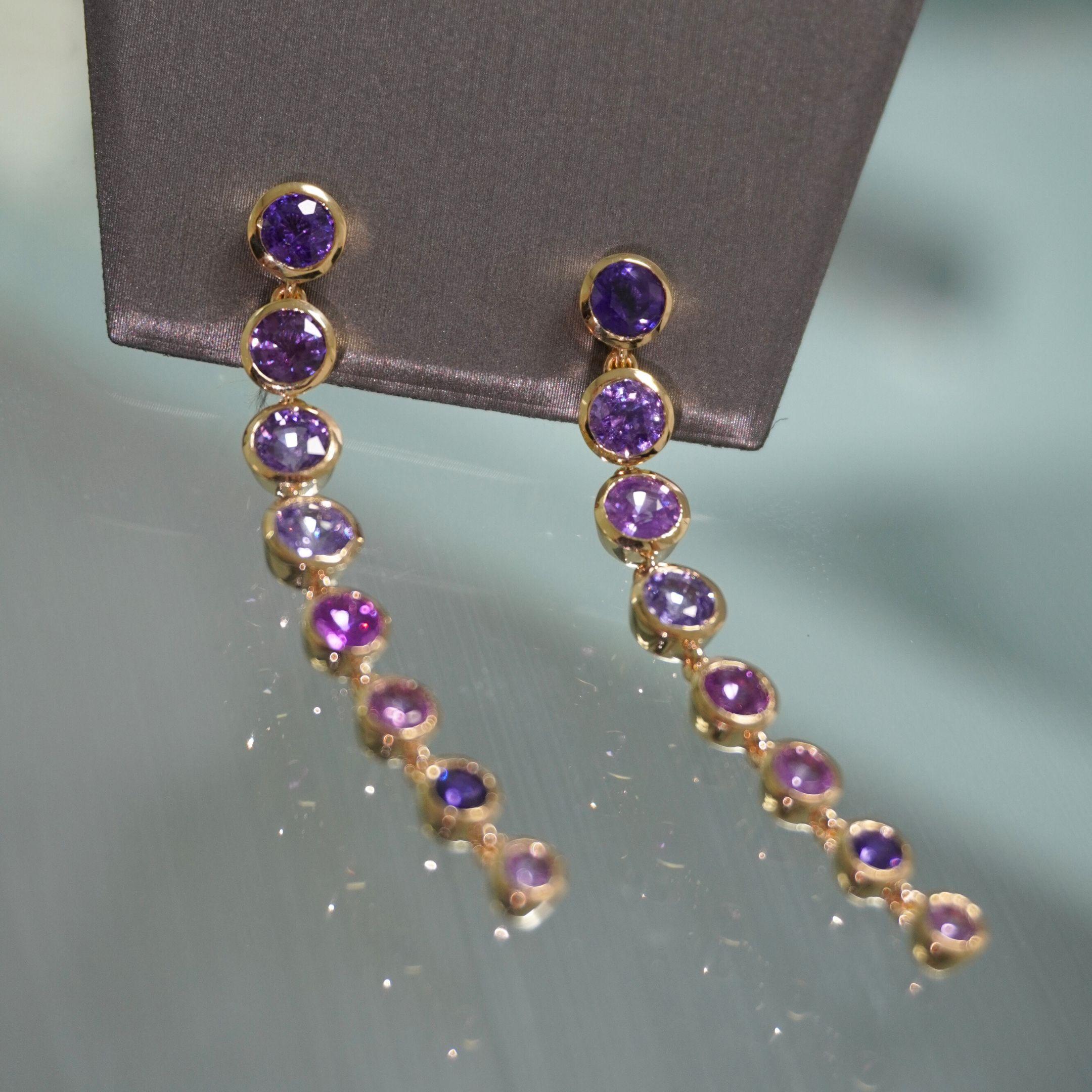 Round Cut 5.47 Carat Purple Sapphire Bezel Earrings, 18K Yellow Gold, 2 Inches For Sale