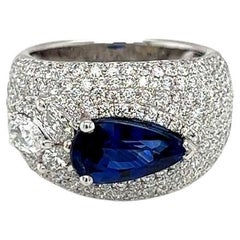 5.47 Carat Sapphire and Diamond Ring Set on 18 Karat White Gold