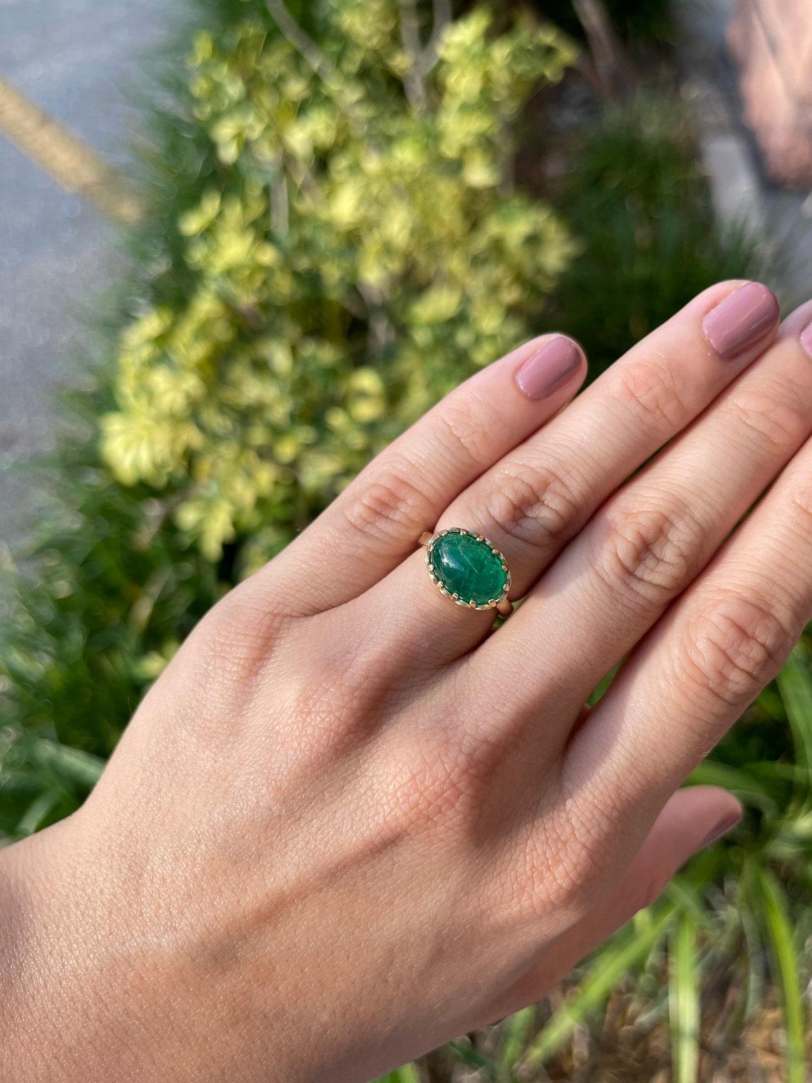 Modern Artsy 5.47cts 14K Cabochon Emerald Real Earth Mined Organic Solitaire Ring Gift For Sale