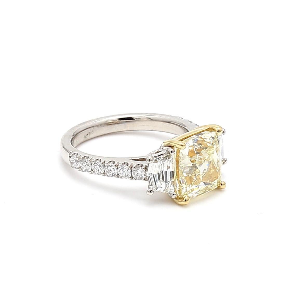 Title:
5.48 Carat Cushion Brilliant W VVS2 and Half Moon Shape H VS1 and Round Brilliant H VS1 Diamond Platinum Engagement Ring


Style:
Engagement


Metal:
Platinum


Gemstone 1:
0.85 Carat Diamond


Number of