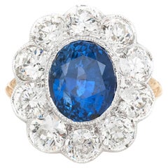 Bague grappe de saphirs taille ovale de 5,48 carats et diamants de 3,30 carats