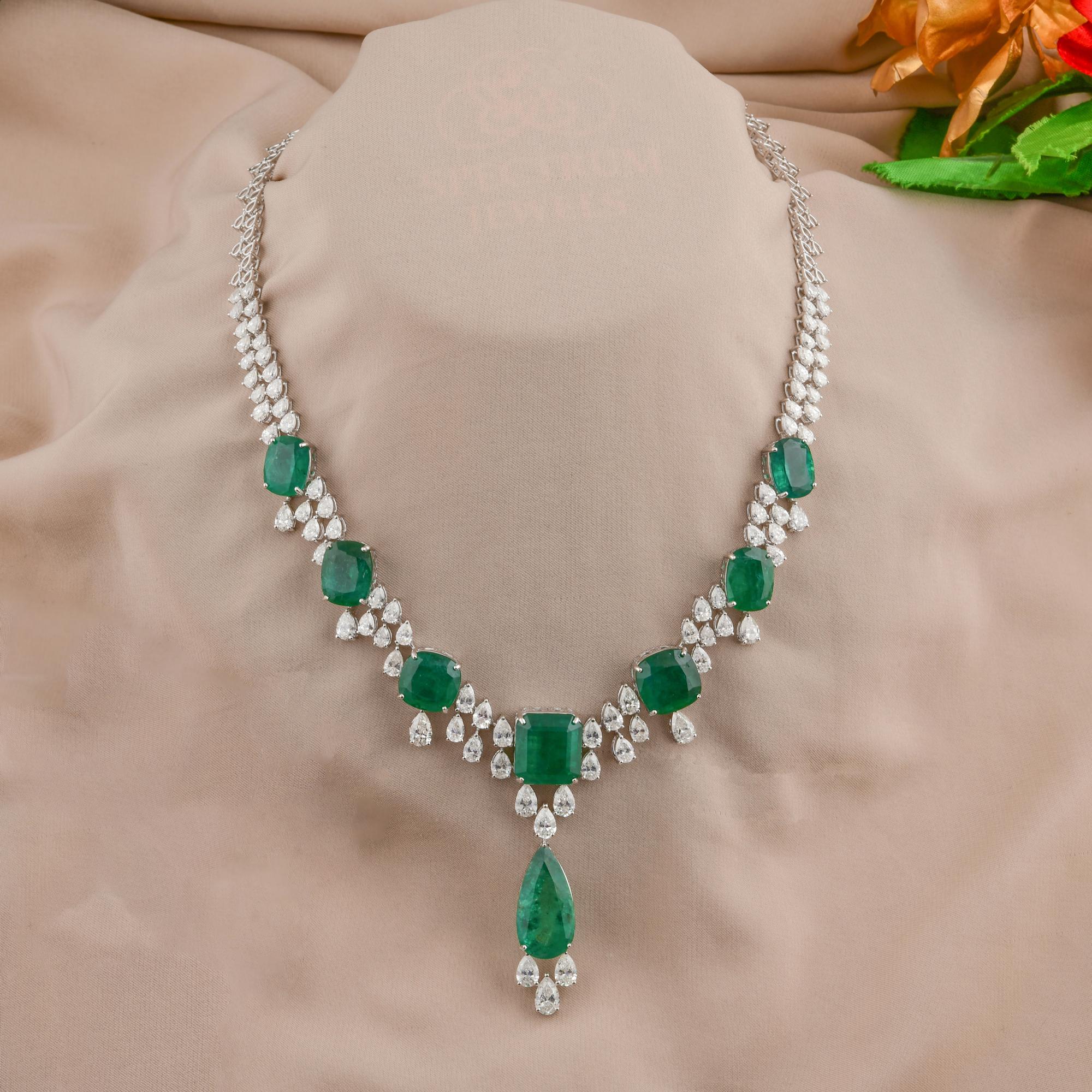 Esmeralda de Zambia de 54,83 quilates Collar de diamantes SI/H de 16,9 quilates Oro blanco de 18 quilates en Nuevo estado para la venta en Diera, Dubai