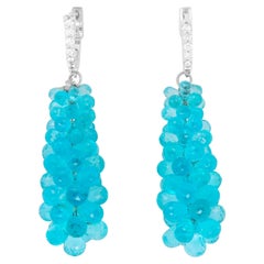 54,90 Quilates Briolette Apatita Azul y Diamante Blanco Pendientes Uva Oro 14K