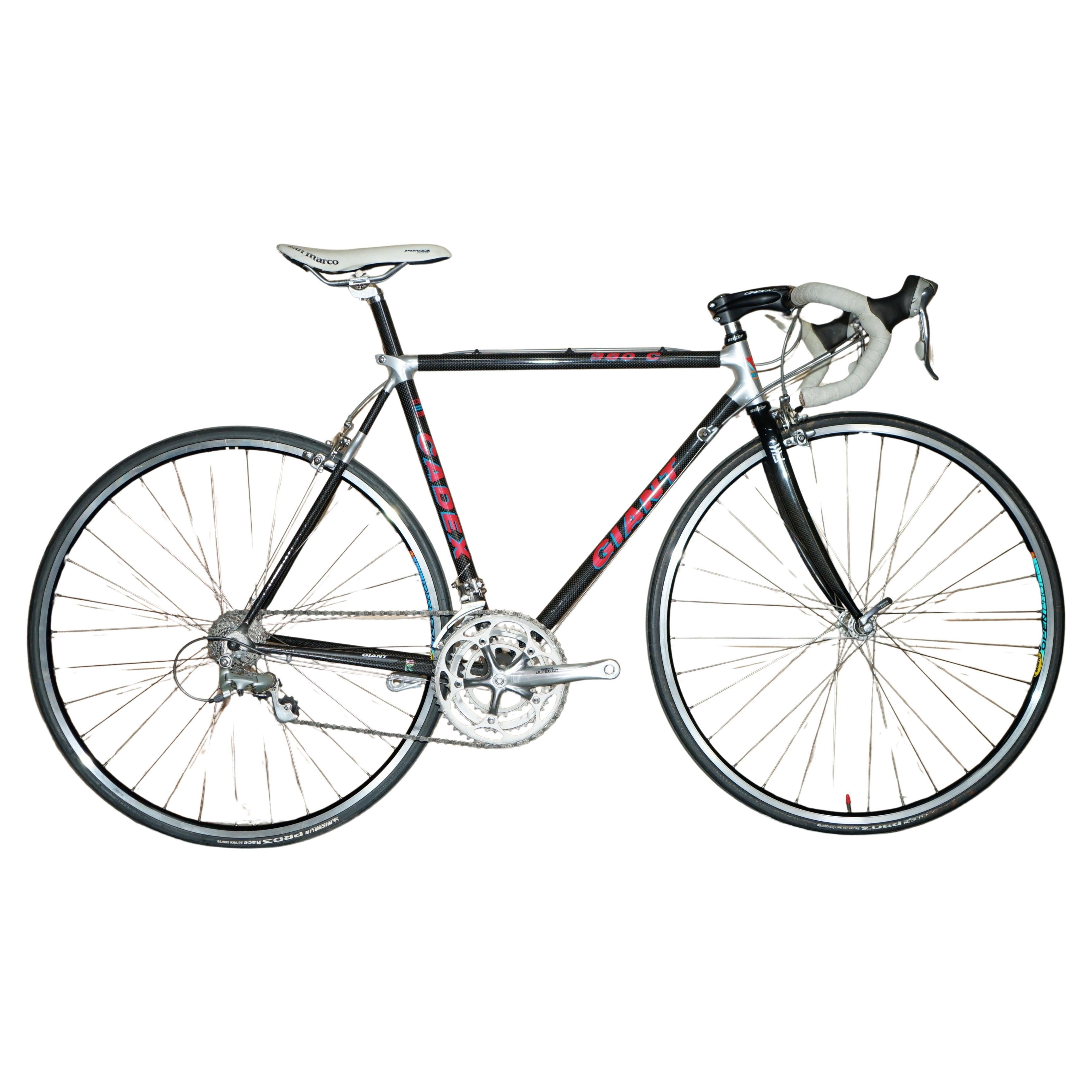 54CM GIANT CADEX CARBON FRAMED ROAD BIKE CON GRUPPO SHIMANO ULTEGRA TRIPLE in vendita