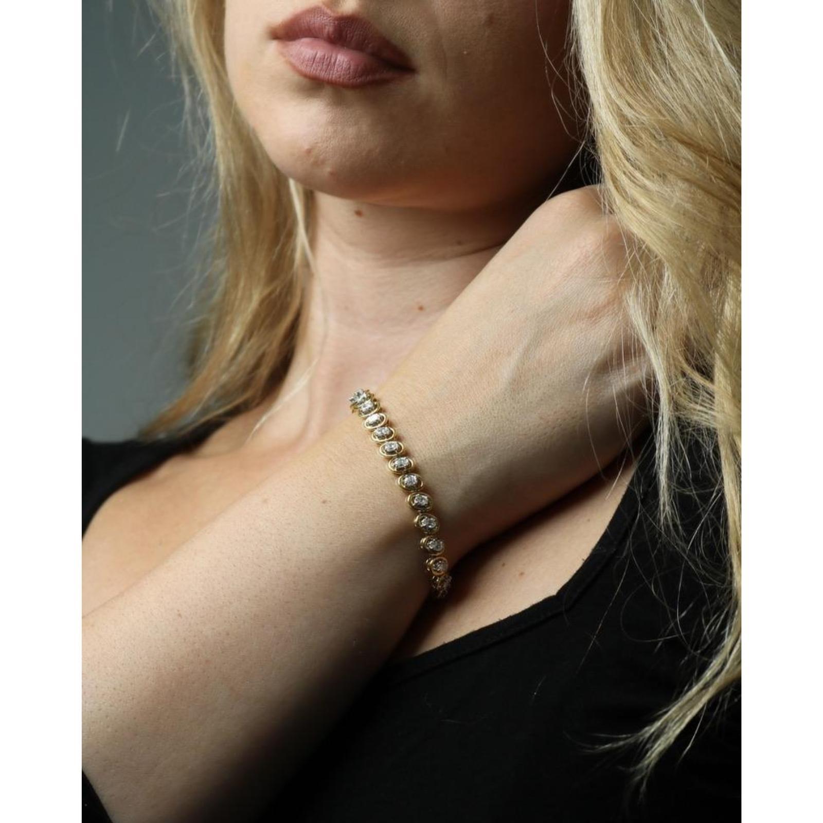 Pulsera de tenis con diamantes de 5,4 ctw Oro amarillo de 18 quilates Platino Talla ovalada VS Diamantes en venta 6