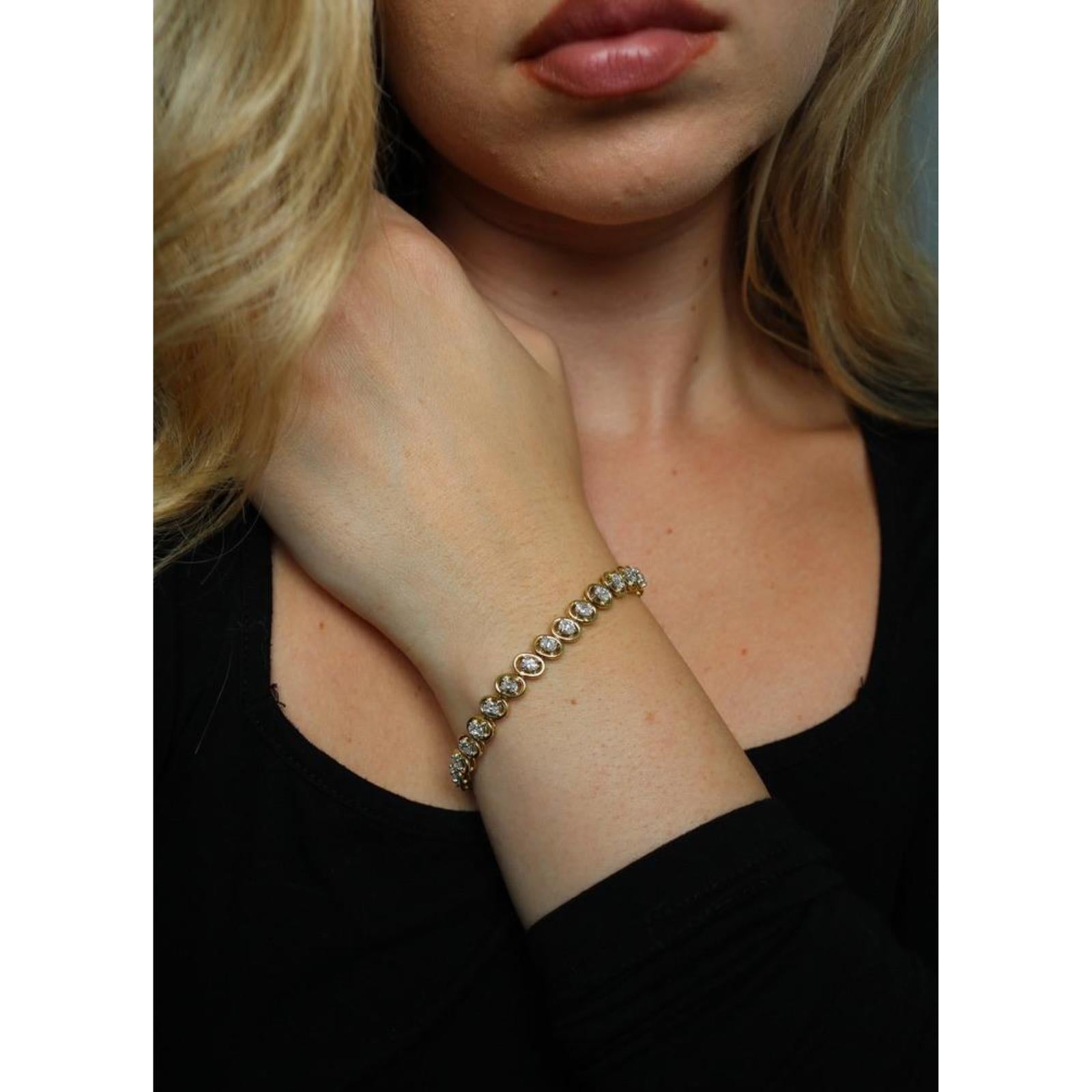 Pulsera de tenis con diamantes de 5,4 ctw Oro amarillo de 18 quilates Platino Talla ovalada VS Diamantes Moderno en venta