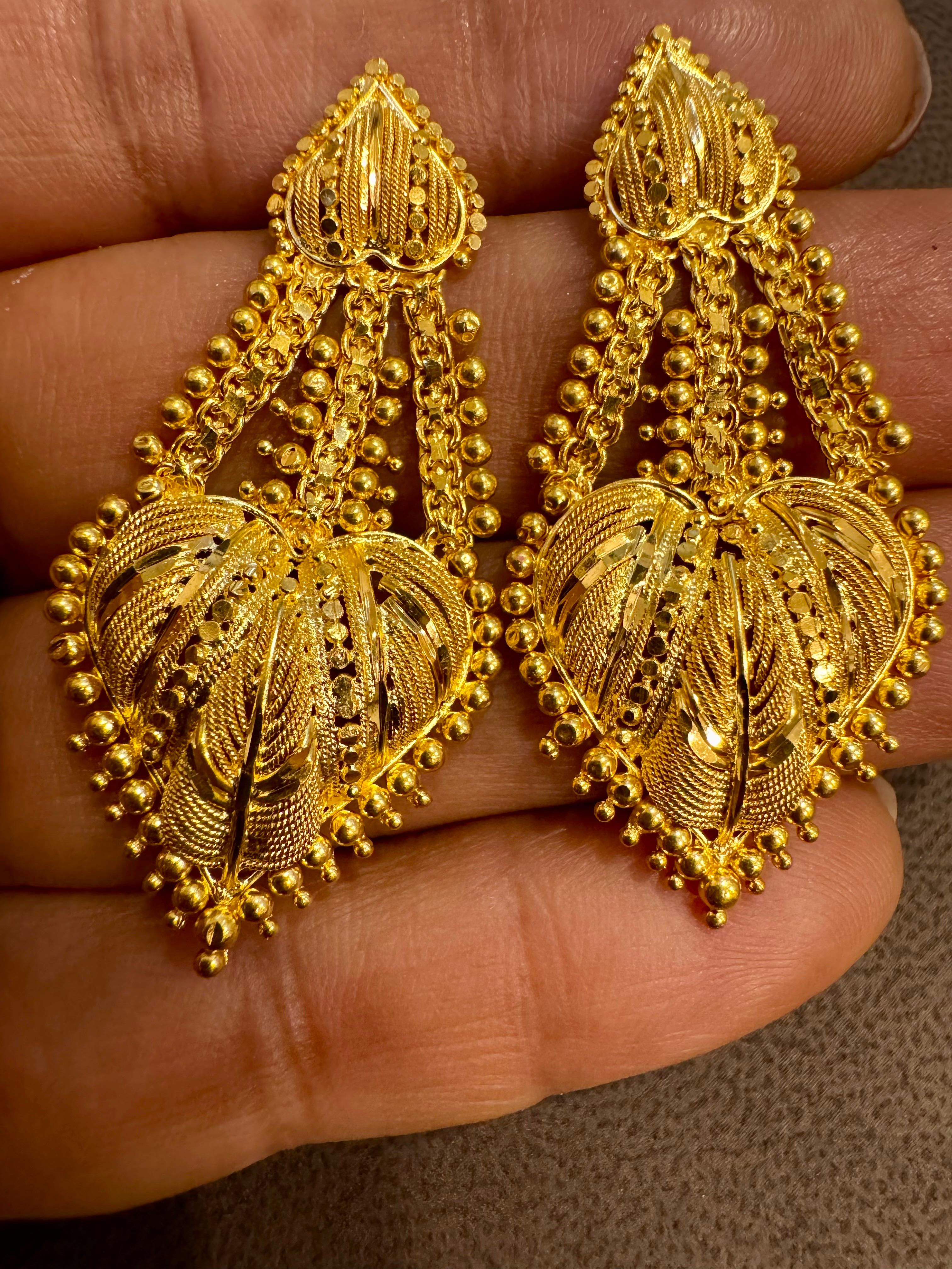Collar, Pendientes y Anillo de Oro de 22 Kilates 54Gm Conjunto Collar Princesa Novia en venta 6