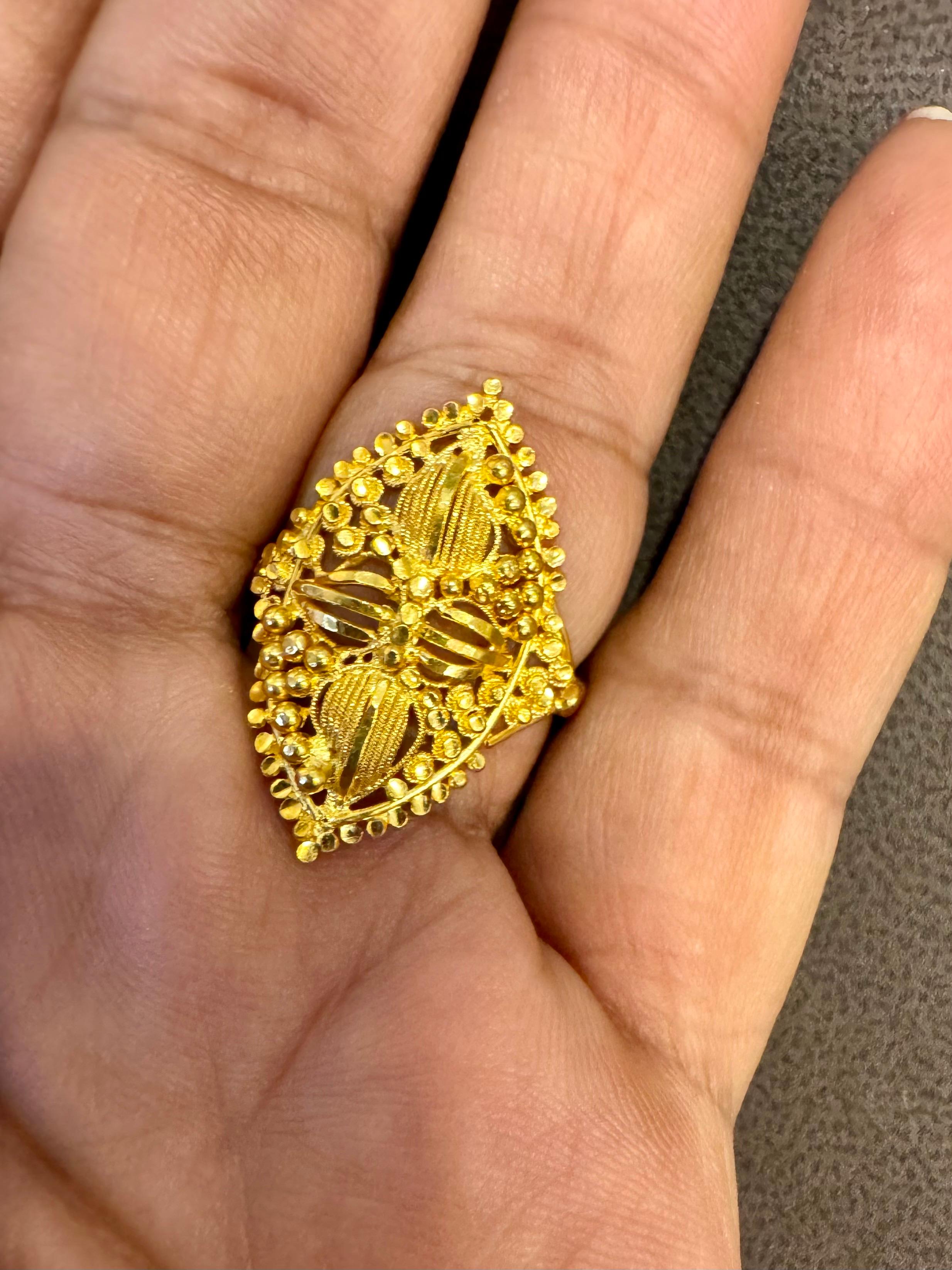 Collar, Pendientes y Anillo de Oro de 22 Kilates 54Gm Conjunto Collar Princesa Novia en venta 4