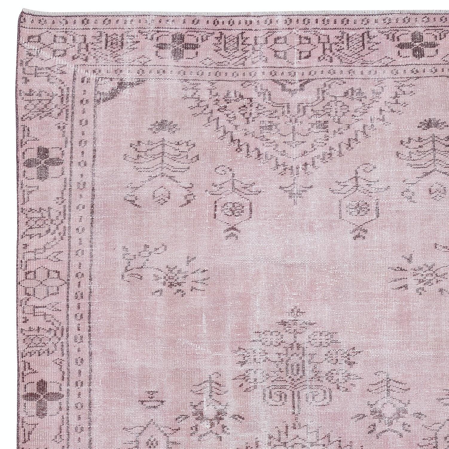Turco Tappeto moderno 5.4x10 Ft in rosa chiaro, tessuto e annodato a mano in Turchia in vendita