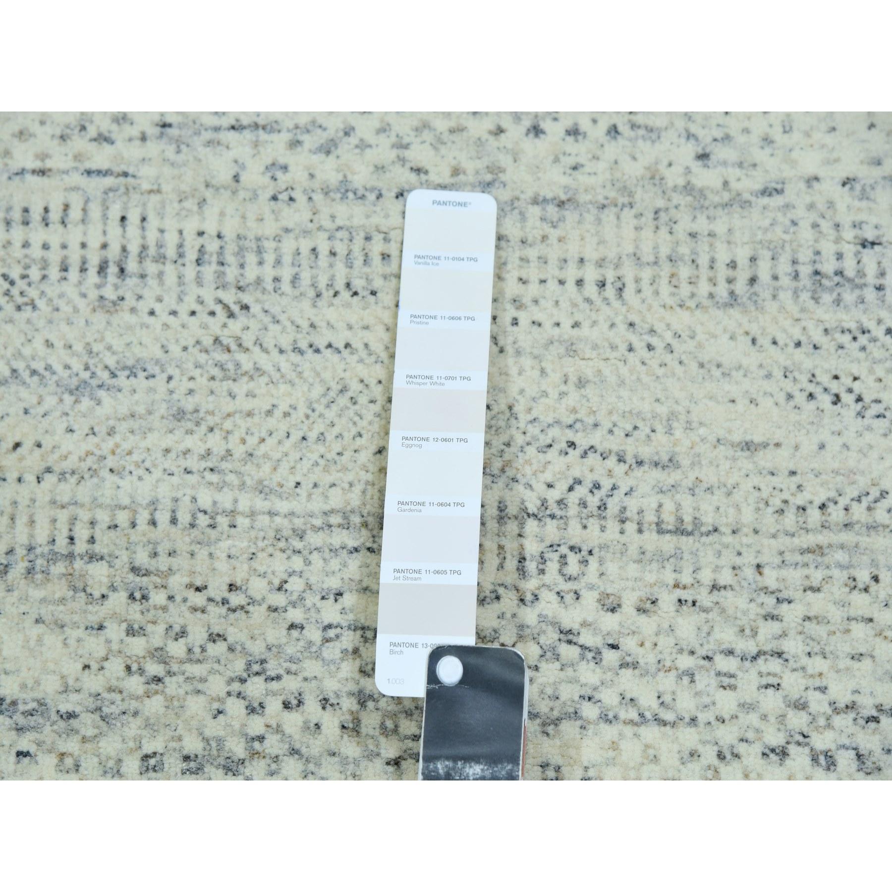 Hand-Knotted 5'4