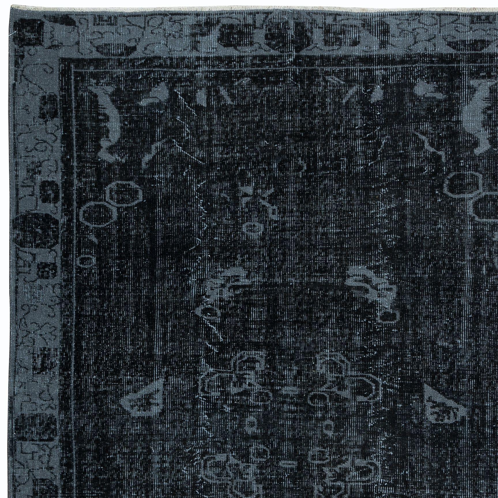 Hand-Woven 5.4x7.7 Ft Modern Black & Gray Art Deco Area Rug Hand-Knotted in Turkey For Sale