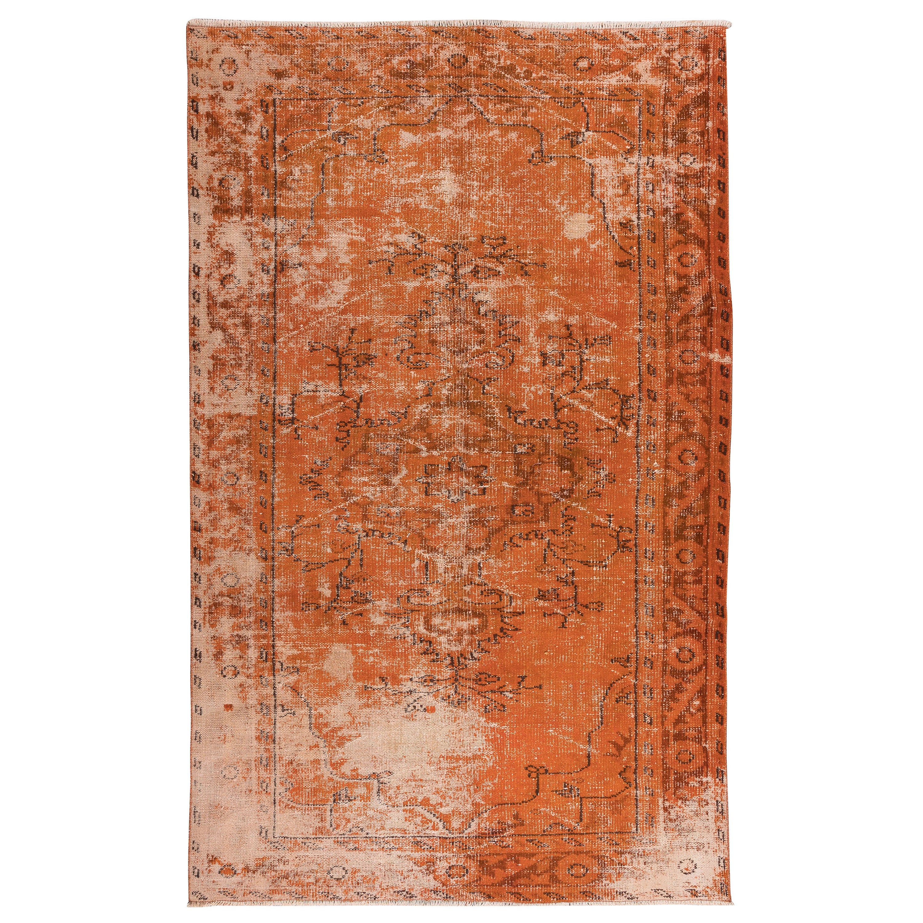 Handgefertigter türkischer Vintage-Teppich im Shabby Chic-Stil in Orangetönen, 5,4x8.4 Ft im Angebot