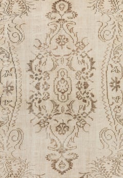 5.4x8.4 ftHandmade Vintage Medallion Design Turkish Area Rug in Neutral Colors