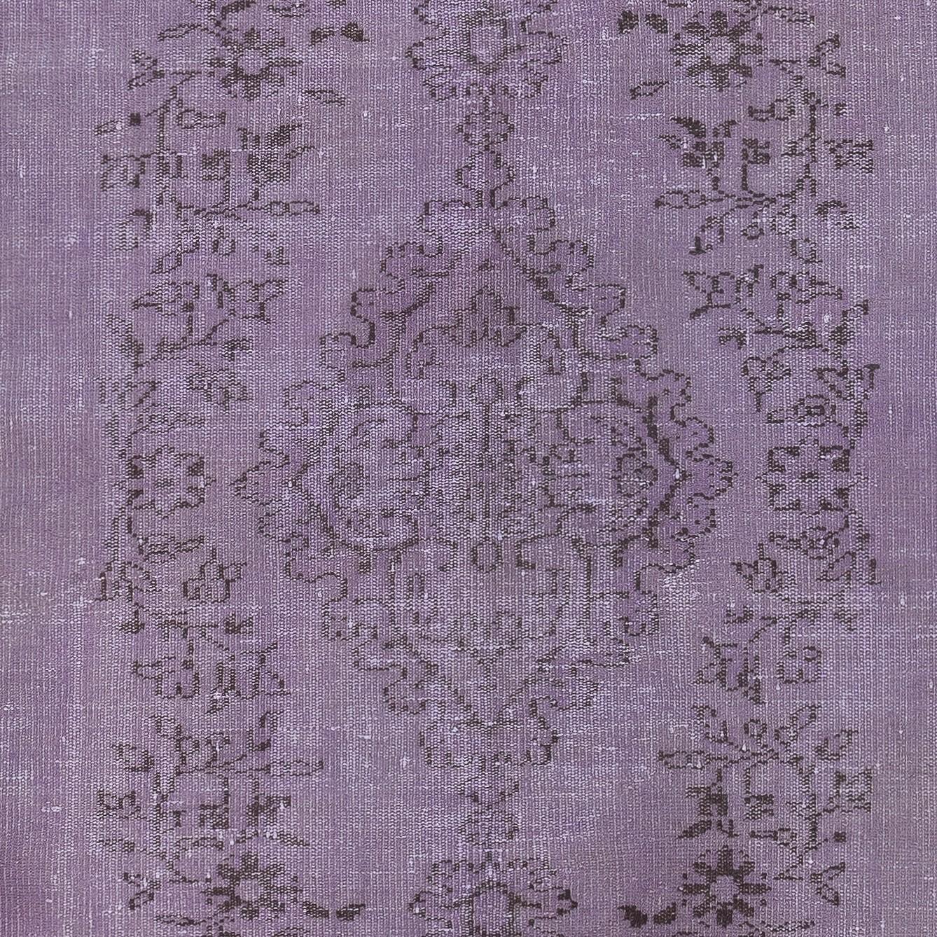 Annodato a mano Tappeto d'area contemporaneo antibatterico 5.4x8.7 Ft in viola, Hand Made in Turchia in vendita