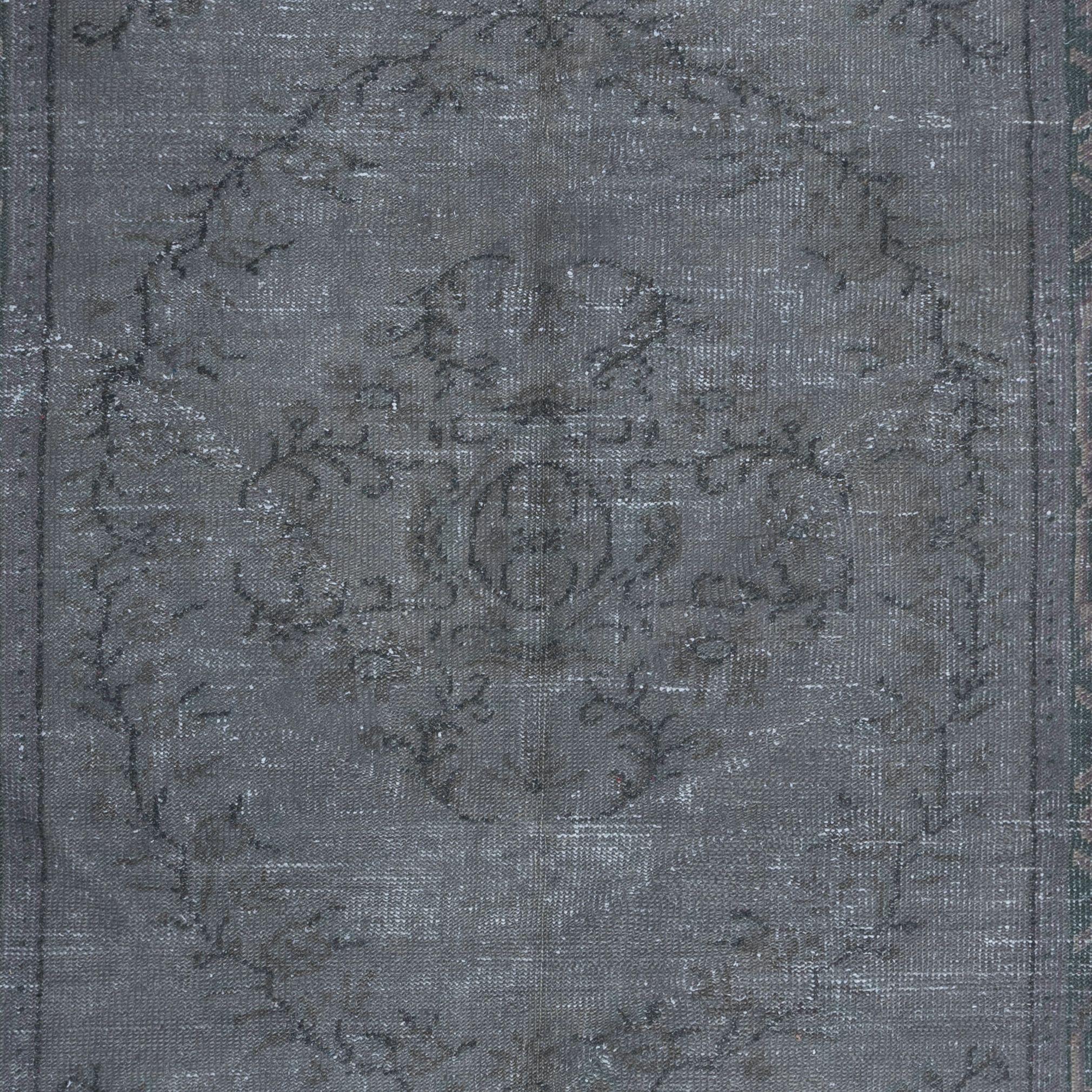 5.4x8.7 Ft Contemporary Hand Knotted Wool Gray Area Rug, Turkish Upcycled Carpet In Good Condition For Sale In Philadelphia, PA
