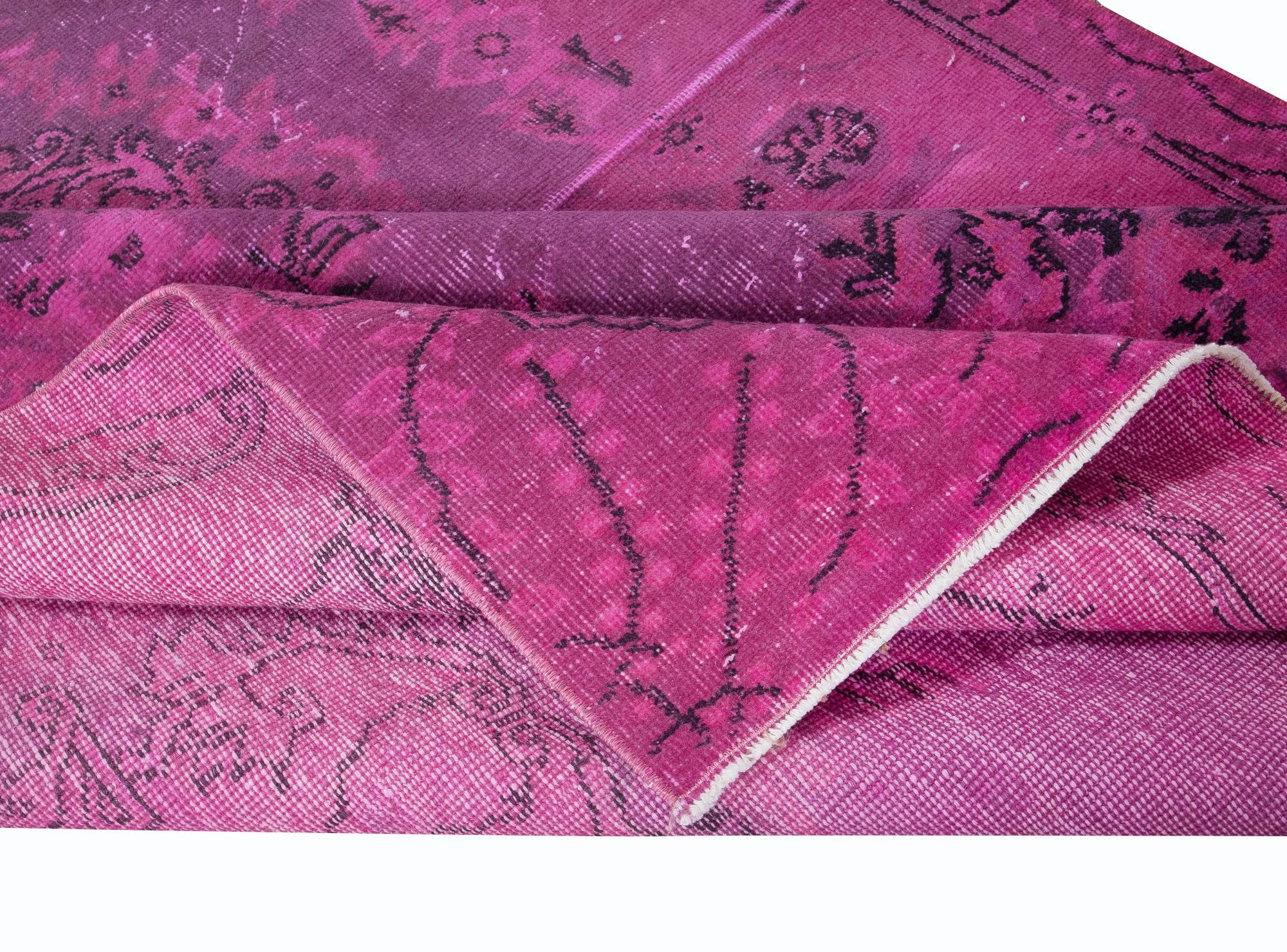 Moderne 5.4x8.7 Ft Pink Handmade Modern Rug, Turkish Living Room Carpet with Medallion (tapis de salon turc avec médaillon) en vente
