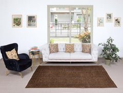 5.4x8.7 Ft Vintage Handmade Turkish Rug Overdyed in Braun für moderne Interieurs