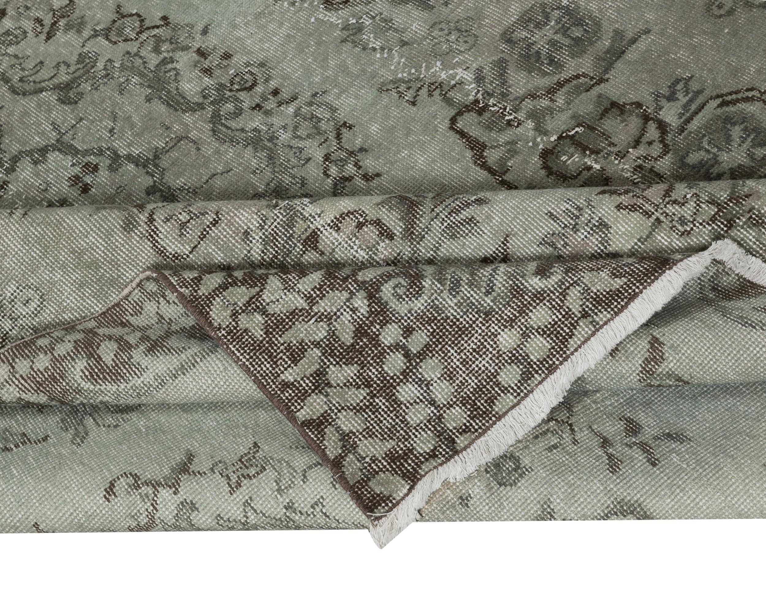Alfombra turca vintage teñida en verde de 1,5 x 1,8 m para interiores modernos Moderno en venta
