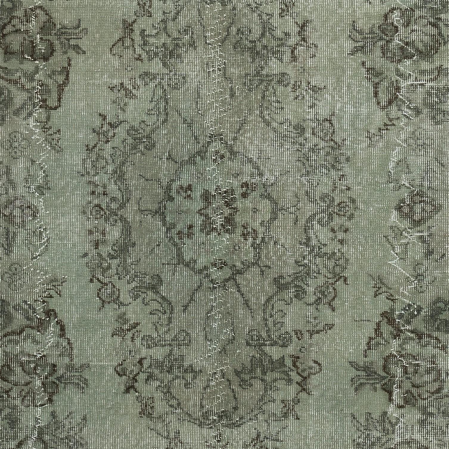 Alfombra turca vintage teñida en verde de 1,5 x 1,8 m para interiores modernos Anudado a mano en venta