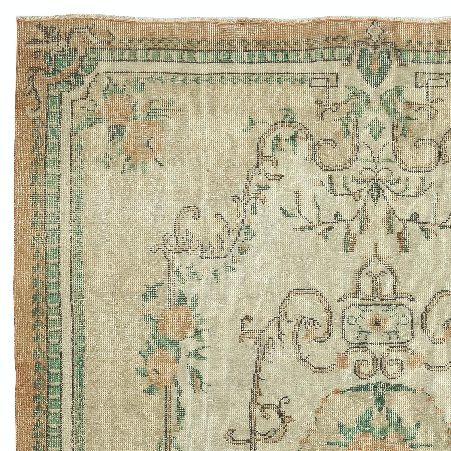 5,4x8.8 Ft Französischer Aubusson-inspirierter Vintage-Teppich aus türkischer Wolle, handgefertigt (Türkisch) im Angebot