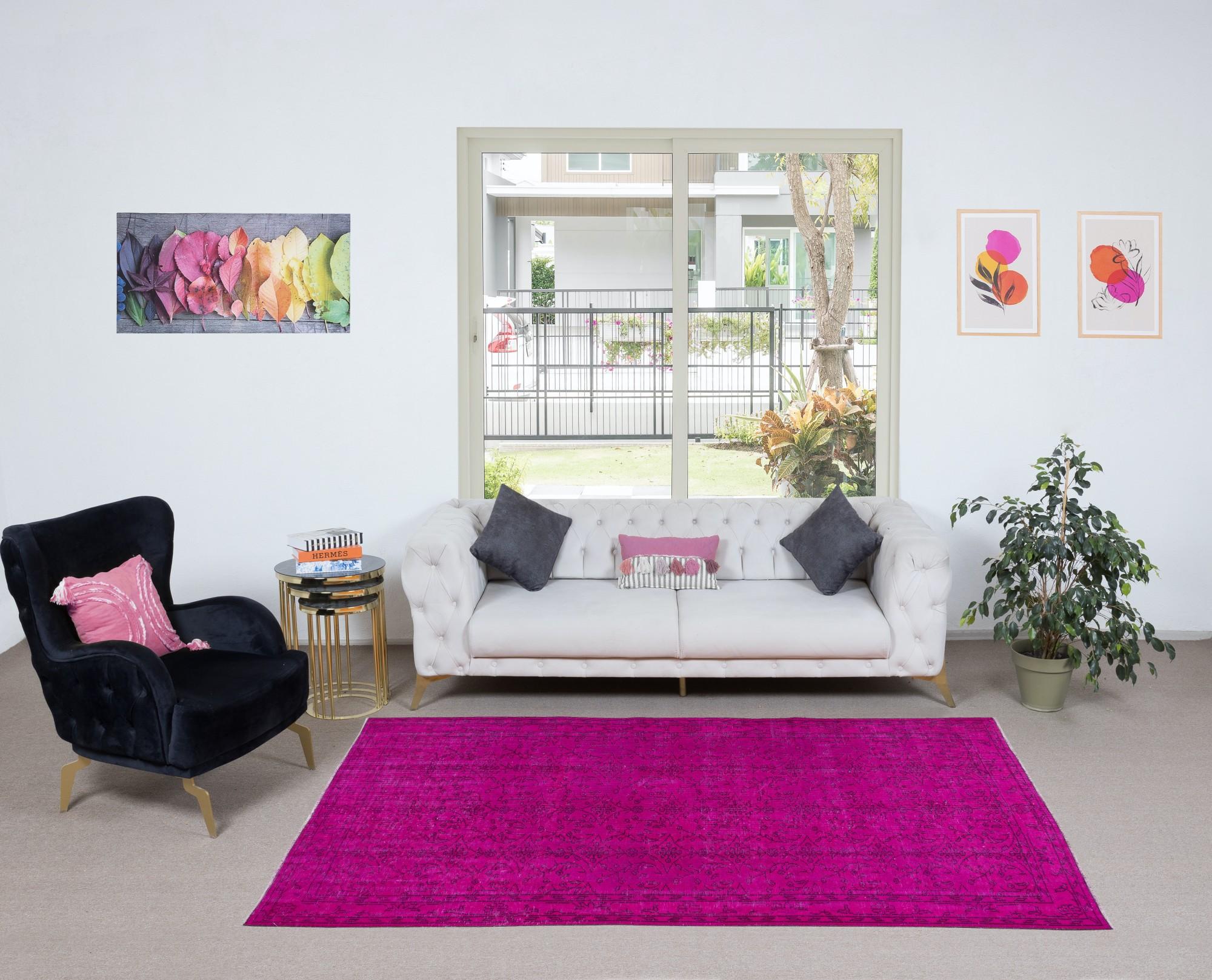 20th Century 5.4x8.8 Ft Modern Handmade Turkish Bohem Rug in Hot Pink with Floral Design For Sale
