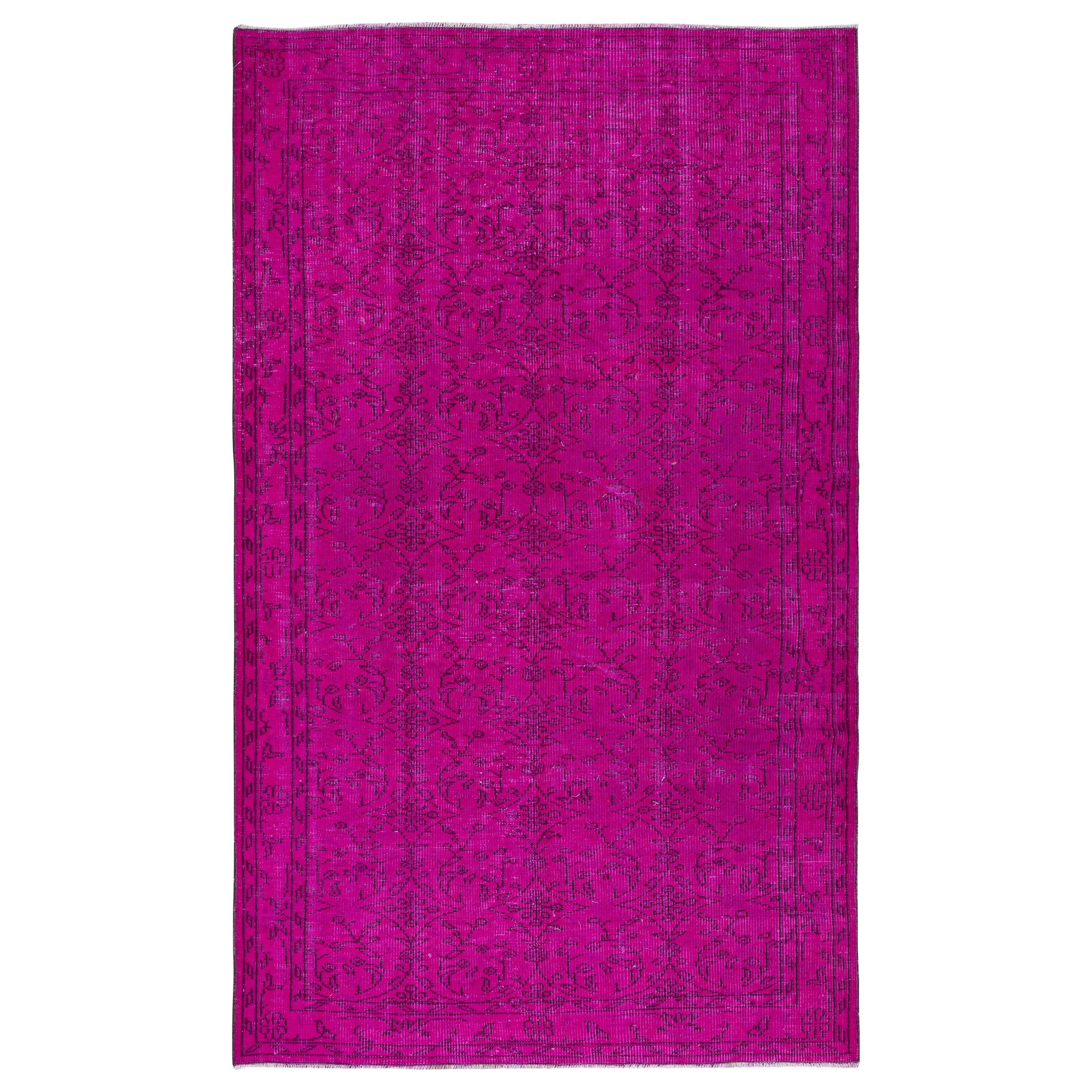 Moderner handgefertigter türkischer Bohem-Teppich in Heißrosa mit floralem Design, 5,4x8.8 Ft