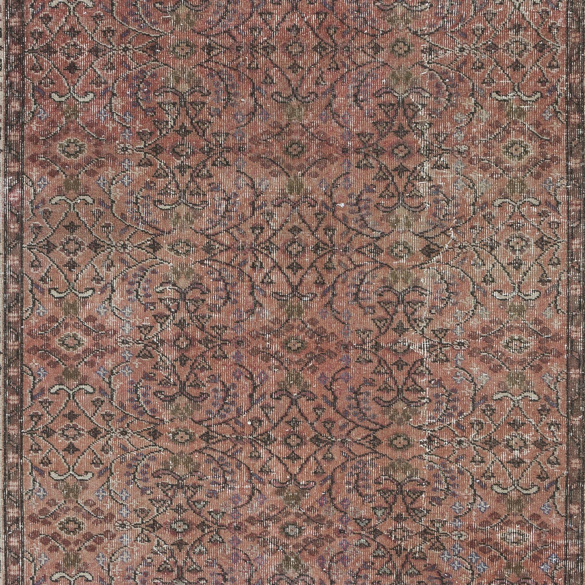 5.4x8.8 Ft Vintage Turkish Area Rug in Red & Beige, Hand Knotted Floral Carpet In Good Condition For Sale In Philadelphia, PA