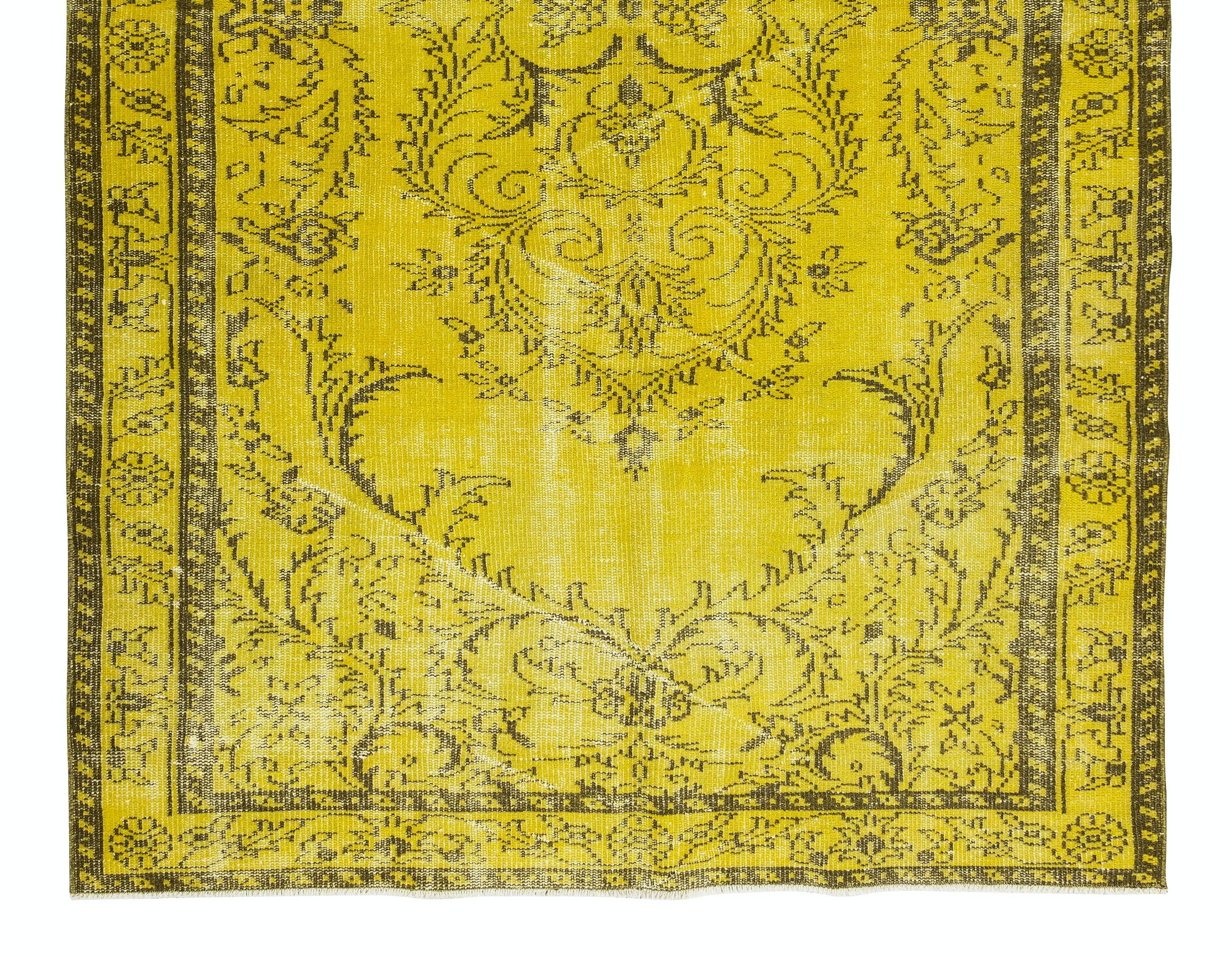 5.4x8.9 Ft Medallion Pattern Yellow Over-dyed Rug, 1960s Turkish Handmade Carpet In Good Condition For Sale In Philadelphia, PA