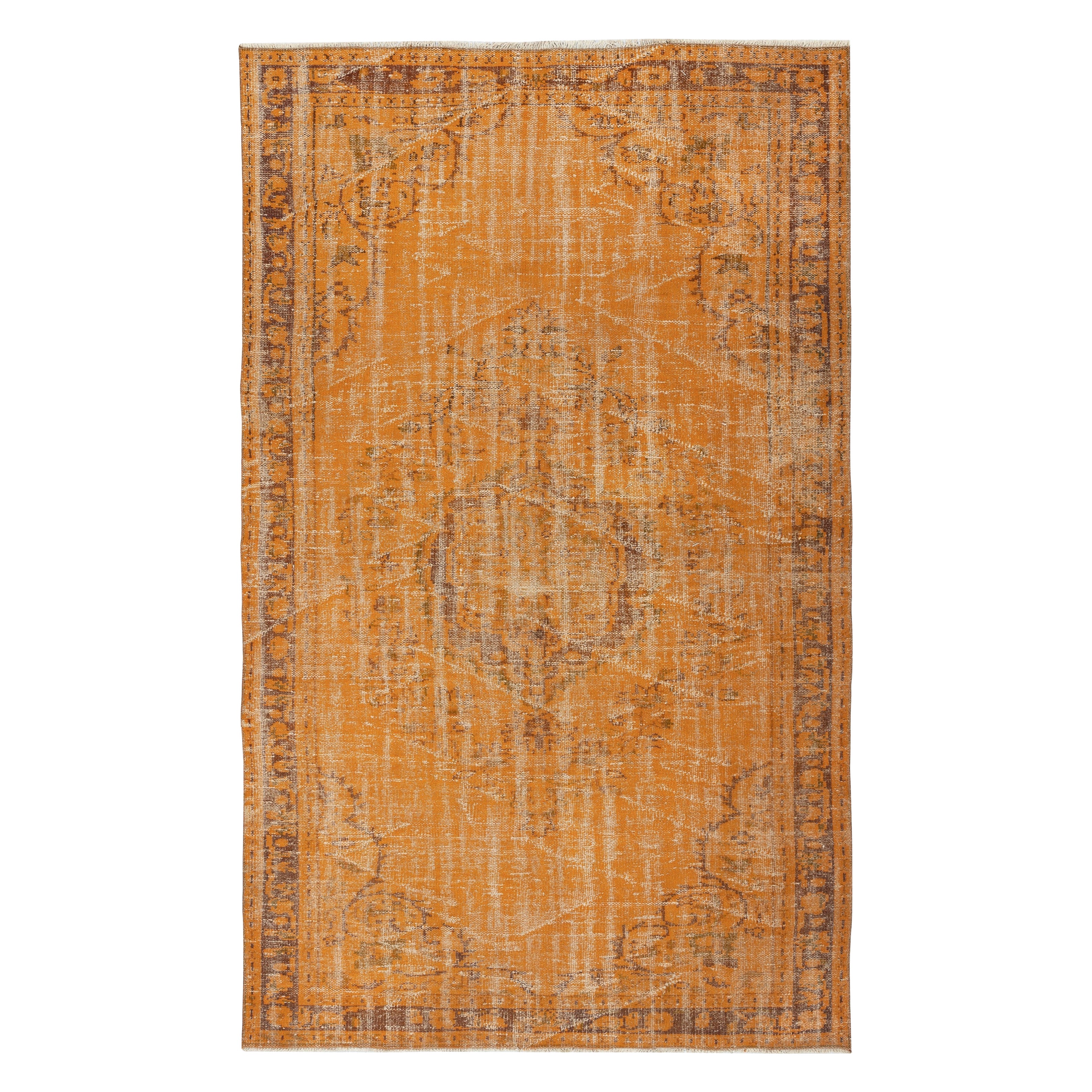 Tappeto turco vintage fatto a mano con sovratintura arancione, 5,4x9 piedi per interni moderni