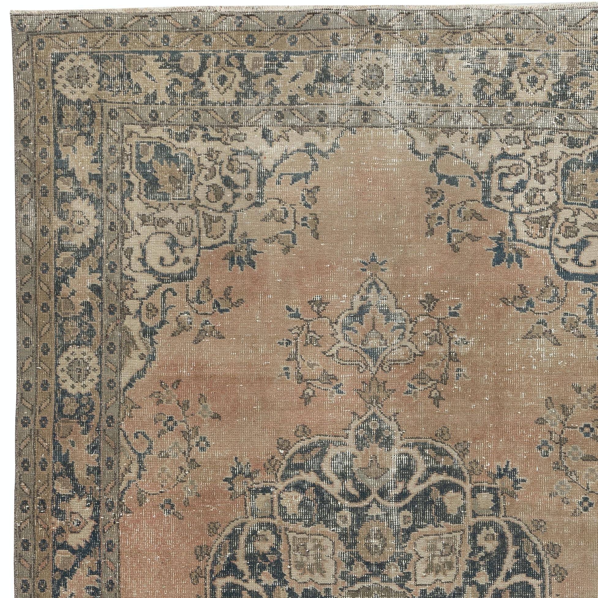 5.4x9 Ft Vintage Handmade Türkische Wolle Teppich mit Medaillon Design für Wohnzimmer im Zustand „Gut“ im Angebot in Spring Valley, NY