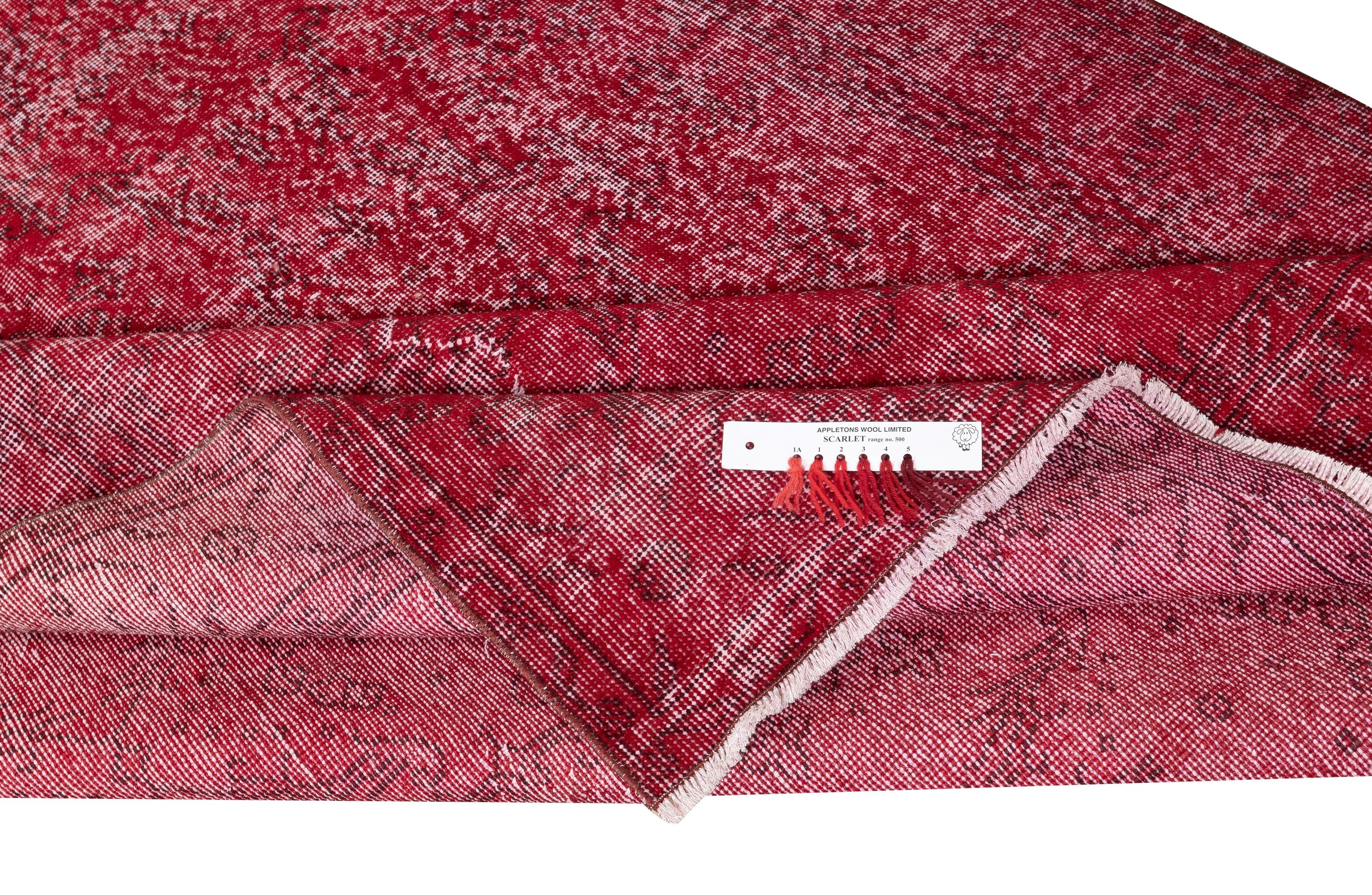 5.4x9.2 Ft Rot gefärbter Vintage Teppich, handgeknüpft in der Türkei für moderne Innenräume (Moderne) im Angebot