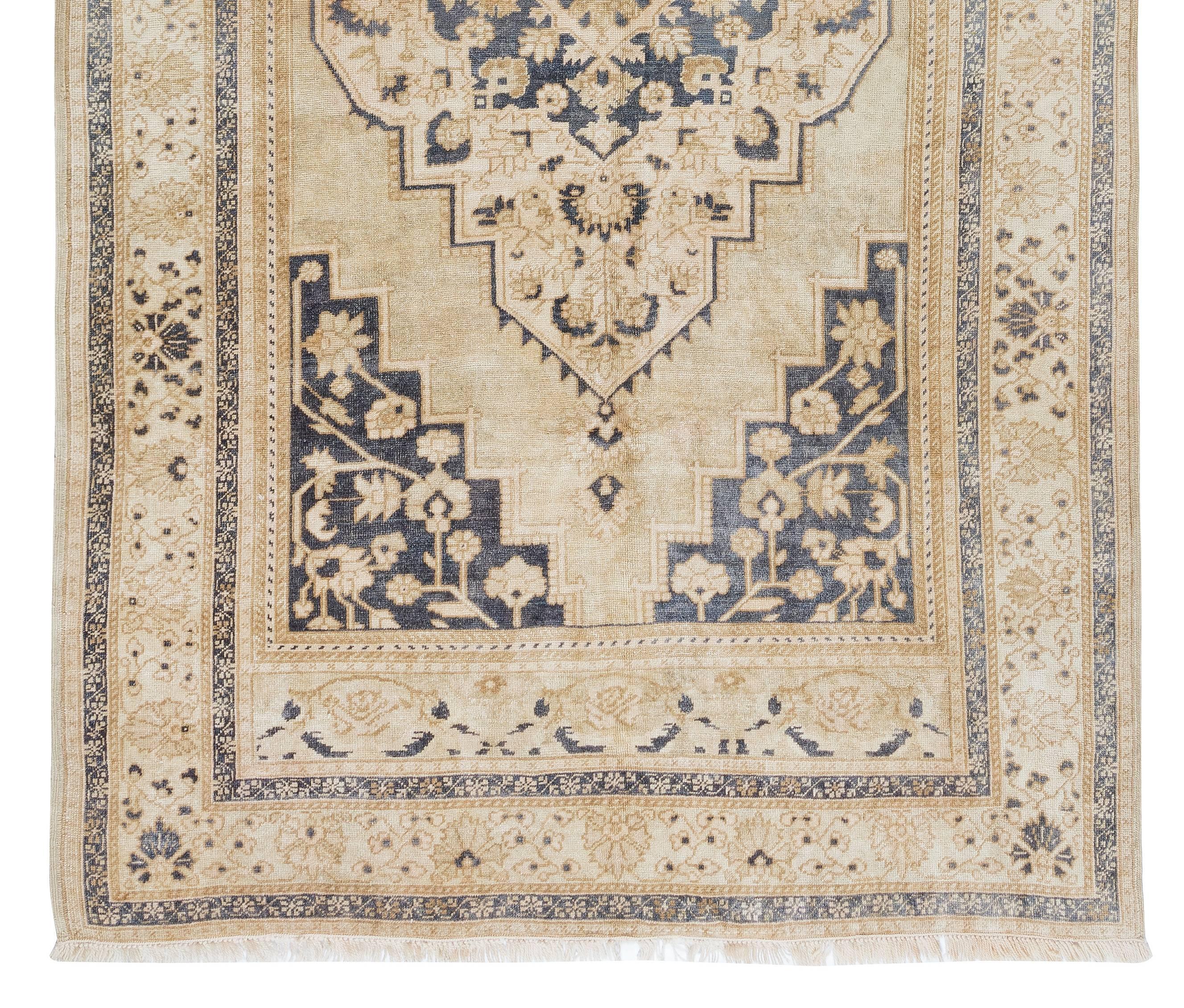 20th Century 5.4x9.3 Ft 1960s Hand Knotted Turkish Oushak Rug with Geometric Medallion Design For Sale