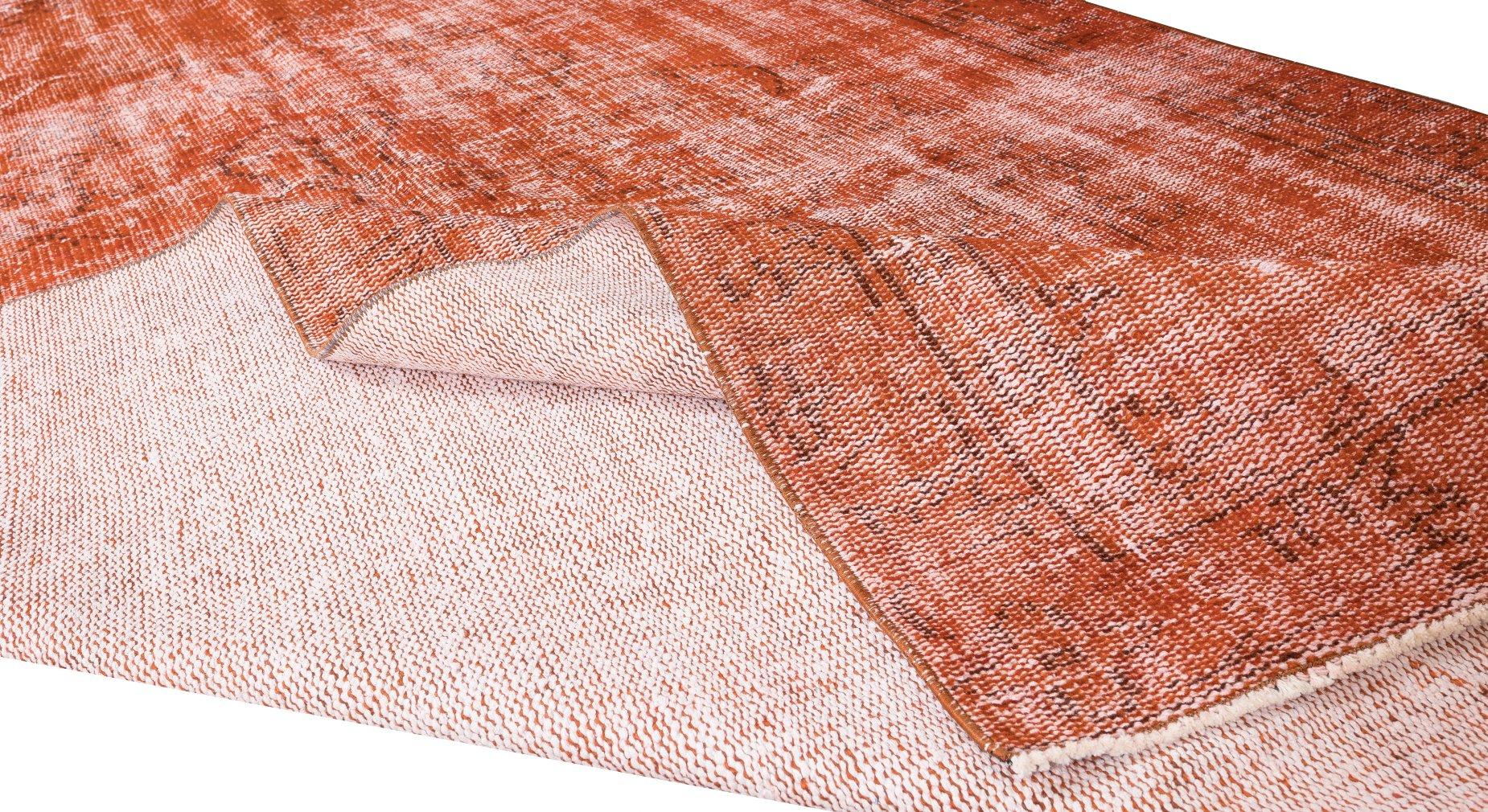 Türkischer, handgefertigter, orangefarbener Re-Dyed-Teppich für modernes Interieur, 1960er Jahre (Moderne) im Angebot