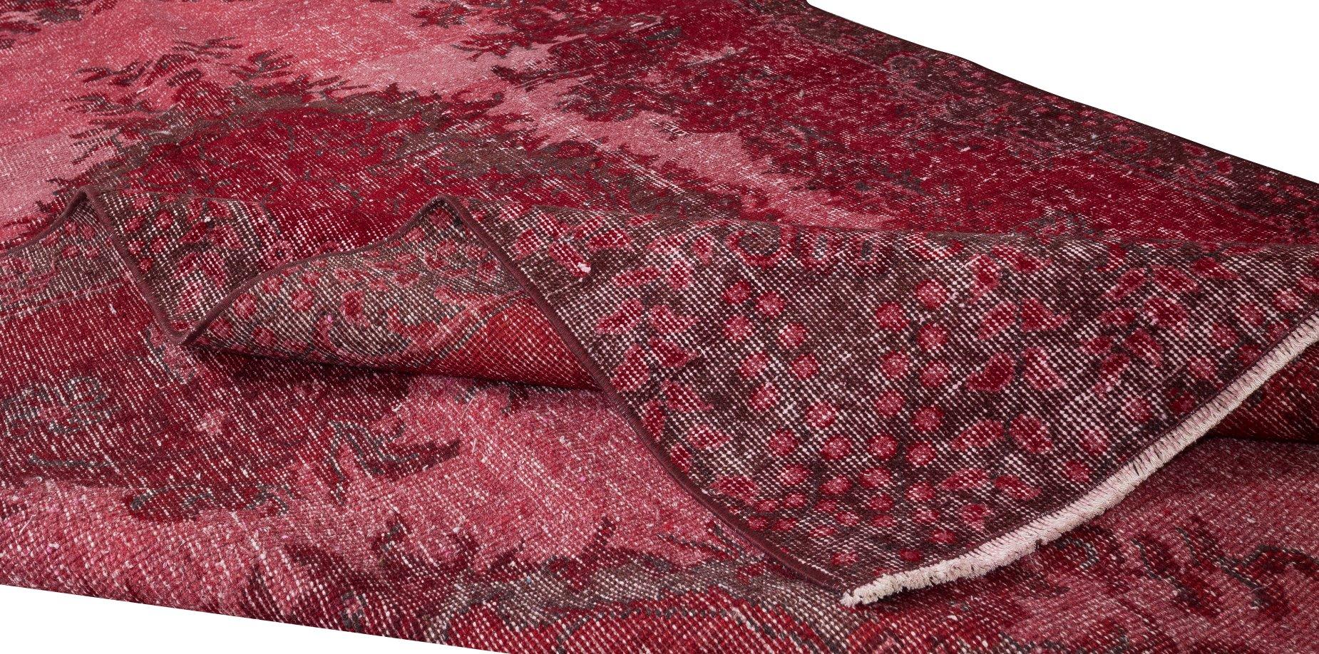 Modern 5.4x9.4 Ft Red Area Rug from Turkey, Handmade Floral Medallion Design Carpet For Sale
