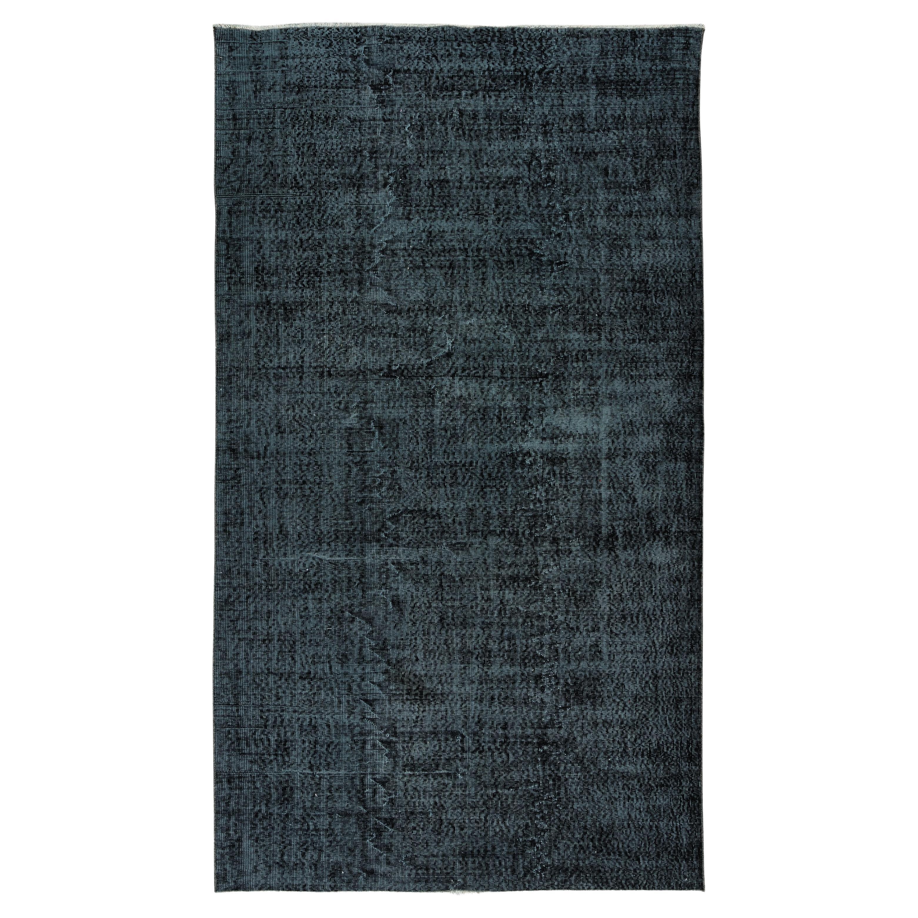 Tapis turc en laine teintée à la main en noir massif, tapis vintage noué à la main