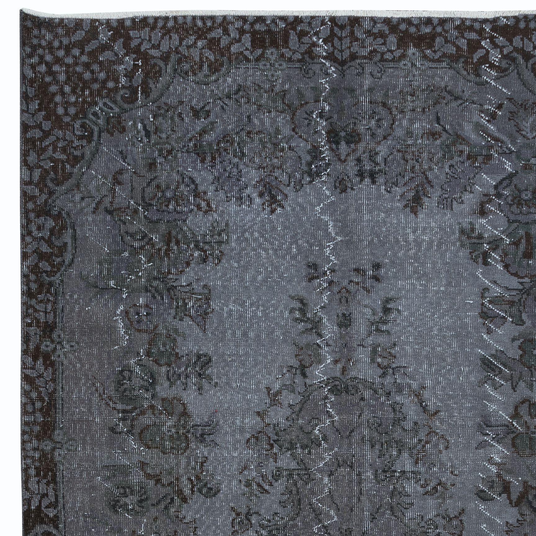 5.4x9.6 Ft Grauer handgefertigter türkischer Teppich mit Medaillon, ideal für moderne Innenräume (Türkisch) im Angebot