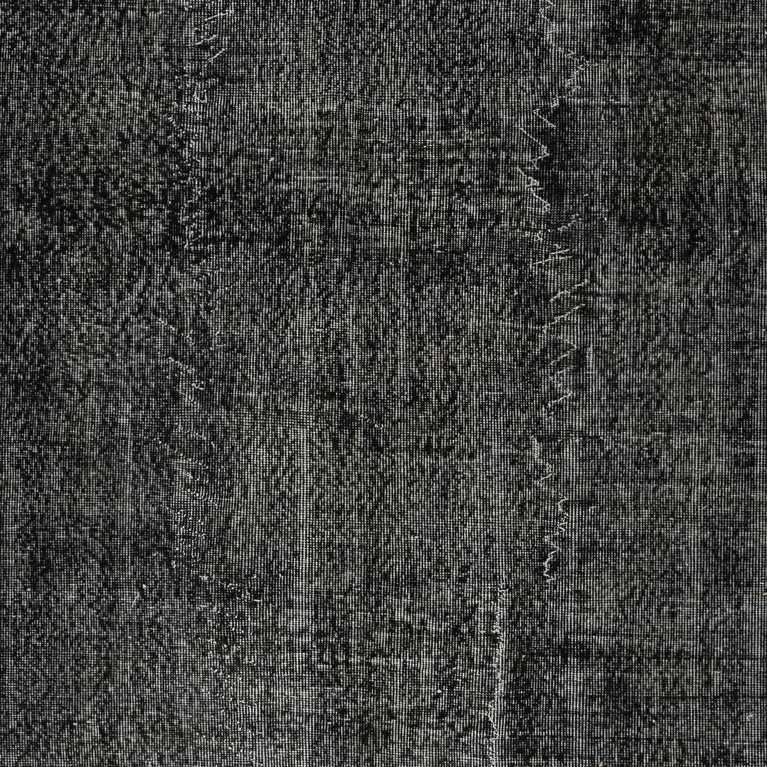 5.4x9.6 Ft Modern Handmade Rug. Schwarz gefärbter Vintage-Teppich für das Wohnzimmer (Türkisch) im Angebot