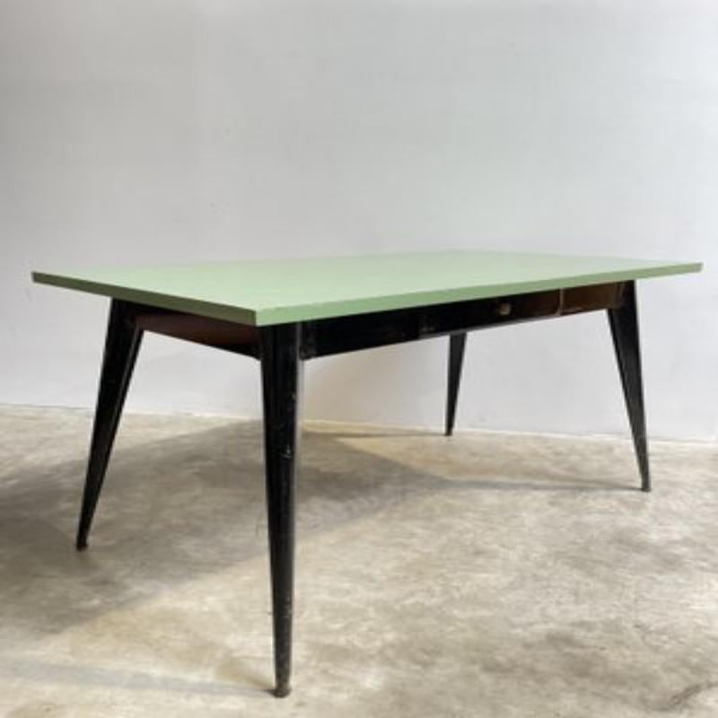 55 Table de bistrot par Xavier Pauchard pour Tolix, France, années 1950 en vente 1