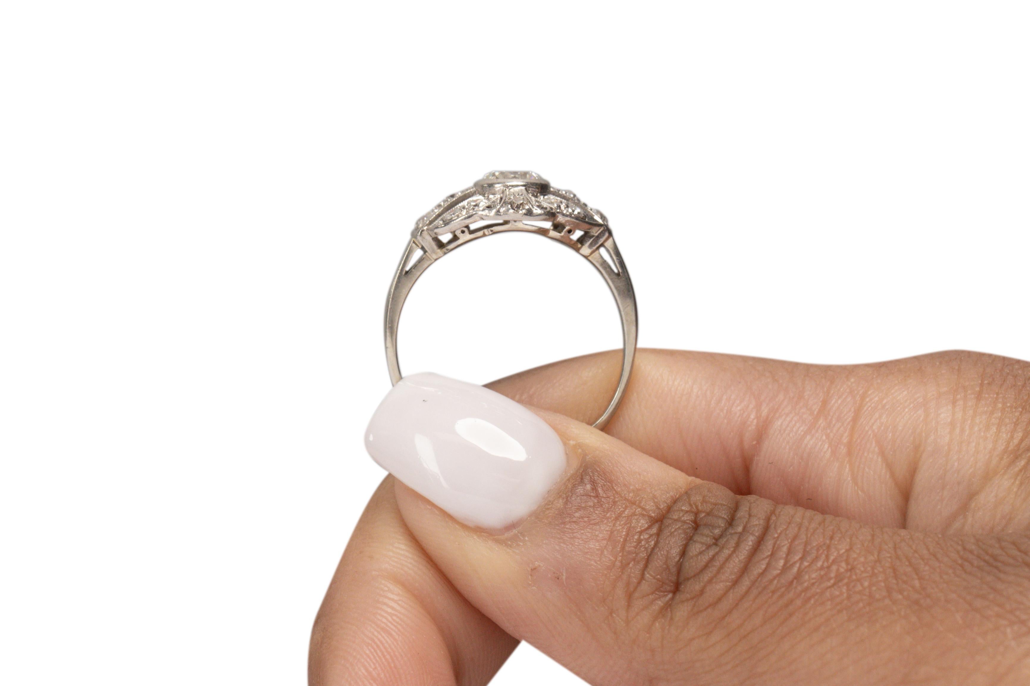 Anello di fidanzamento in platino con diamante Art Deco da .55 carati in vendita 2